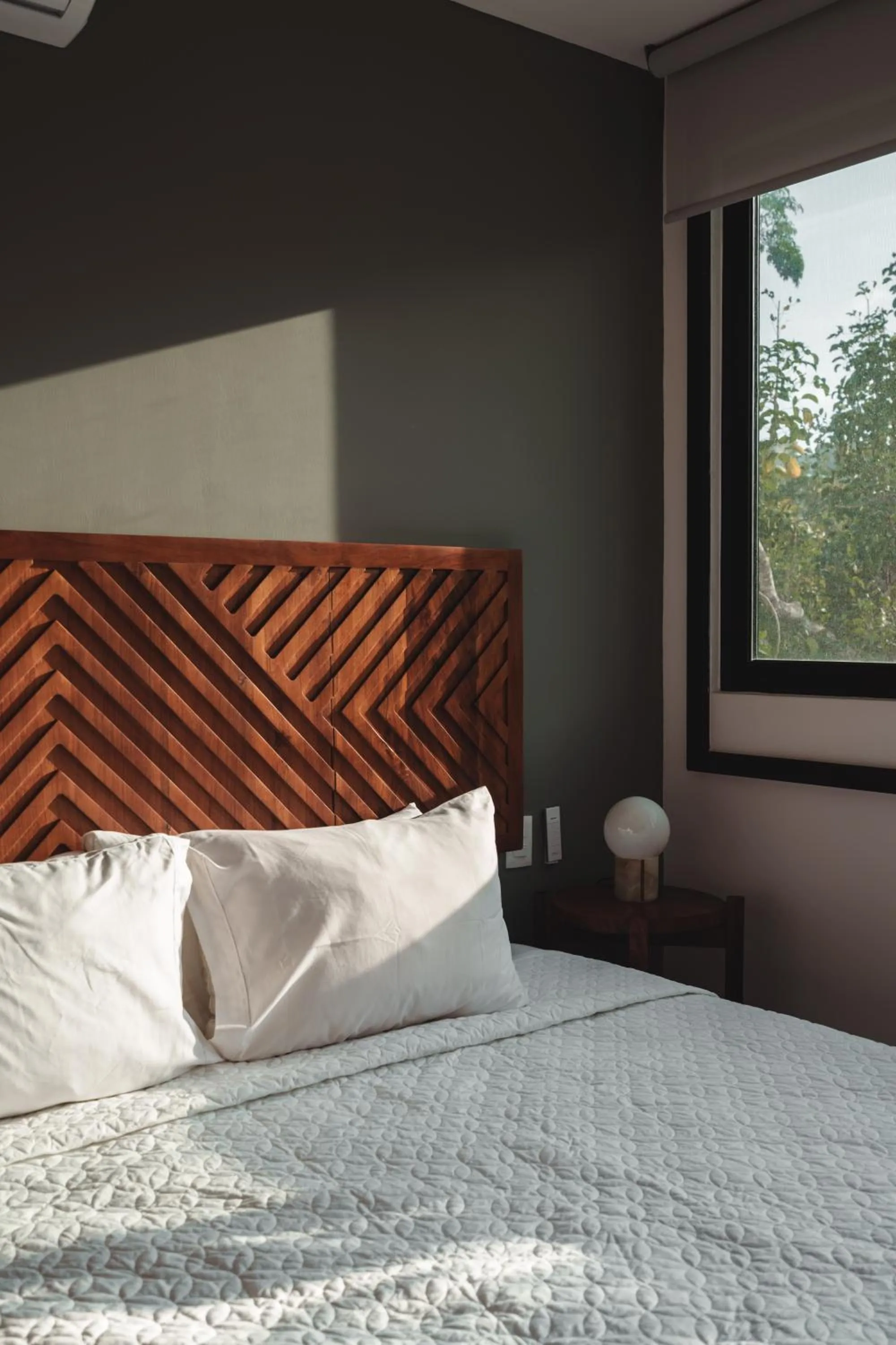 Bed in Best Condo with Rooftop Pool, Gym, Coworking, Cinema