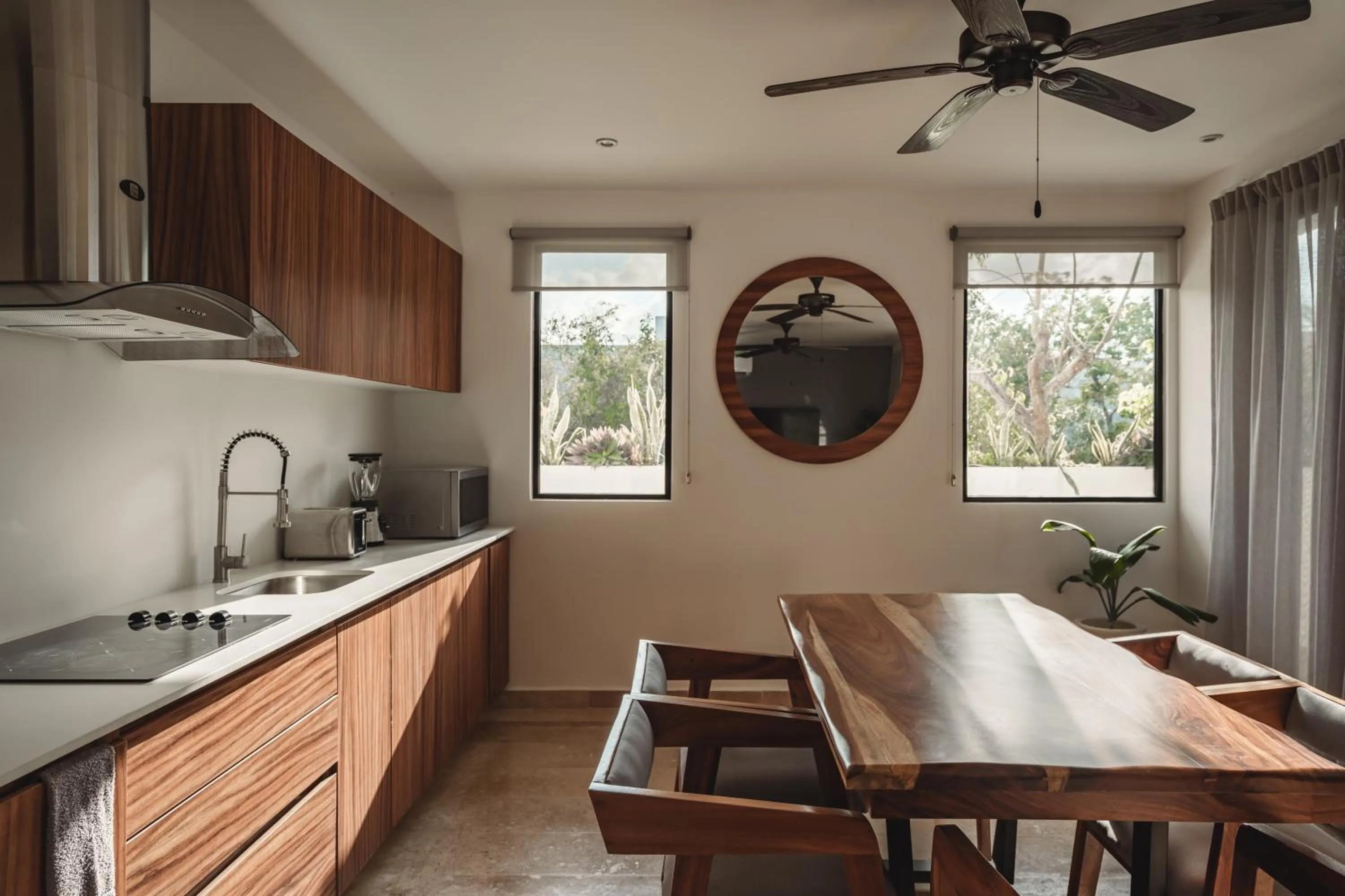 Dining area in Best Condo with Rooftop Pool, Gym, Coworking, Cinema