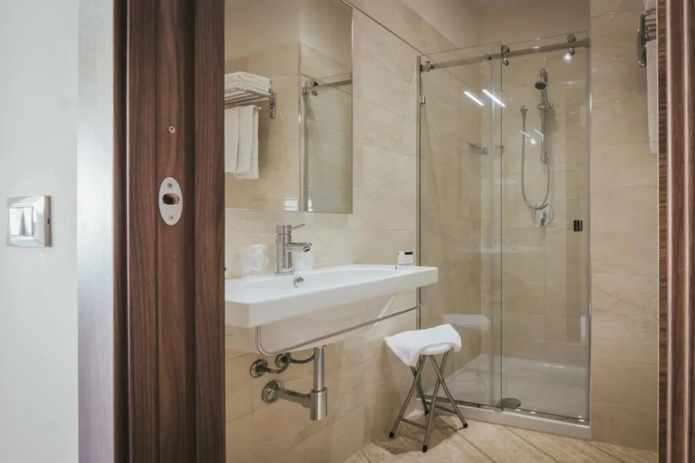 Shower in Hotel Costa Azul