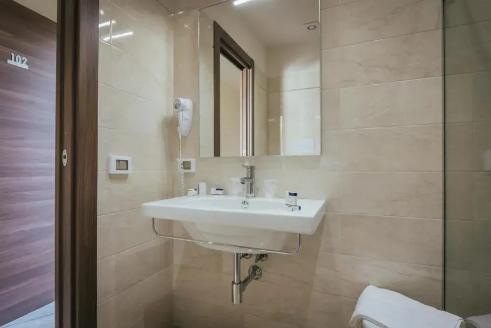 Bathroom in Hotel Costa Azul Bathroom in Hotel Costa Azul