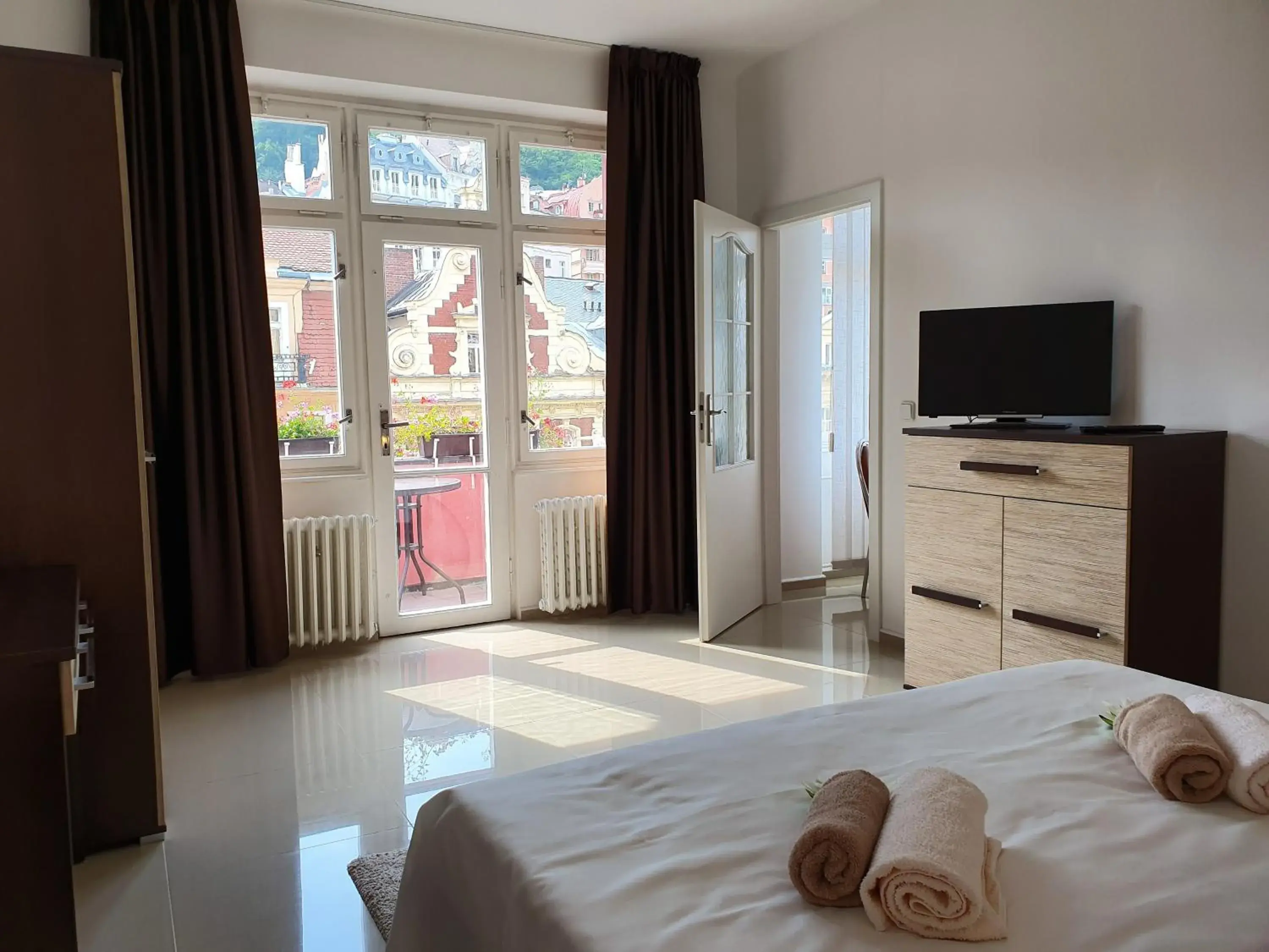 Superior Apartment with River View in Madonna Apartments Superior Apartment with River View in Madonna Apartments