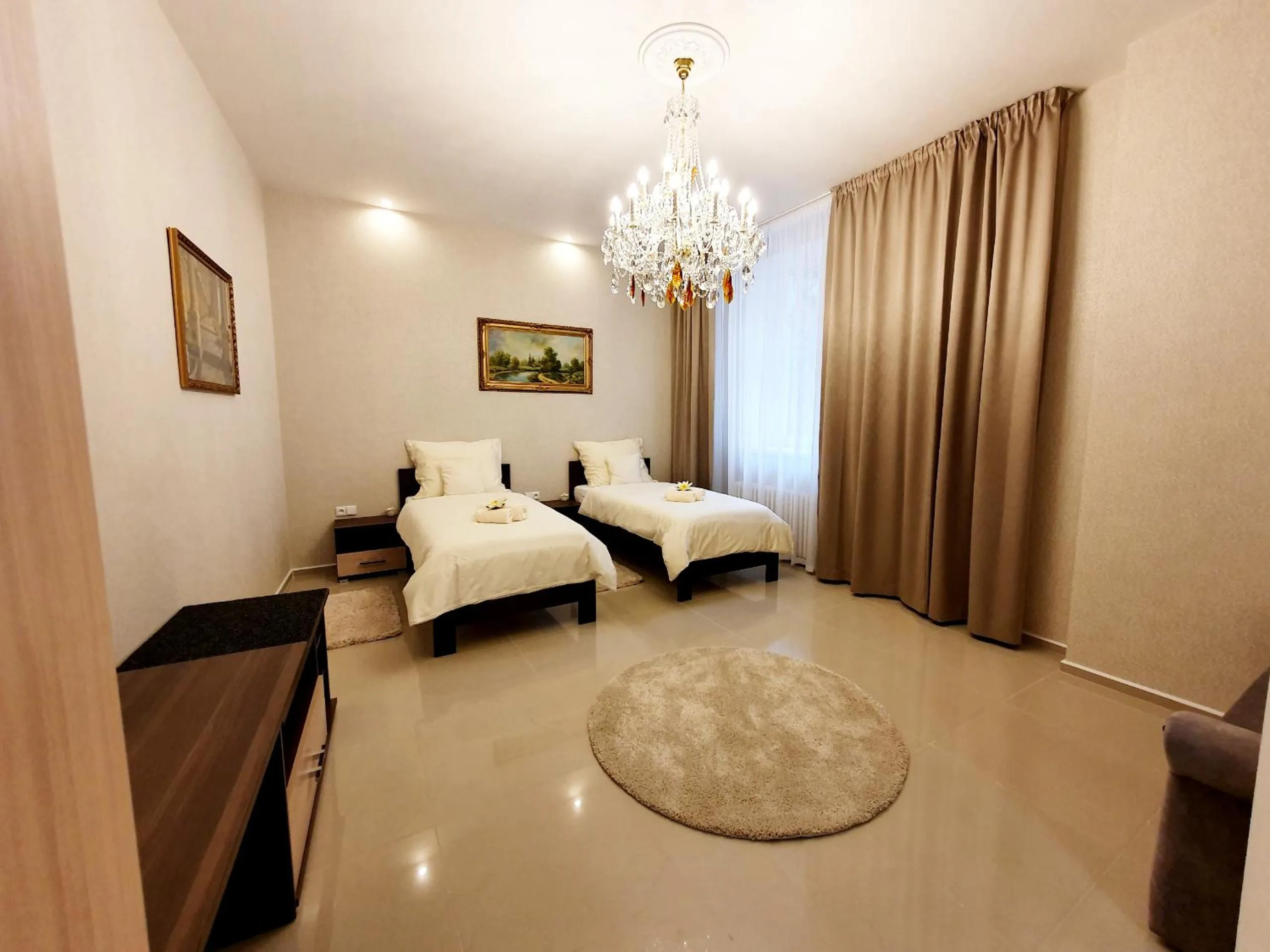 Bed in Madonna Apartments