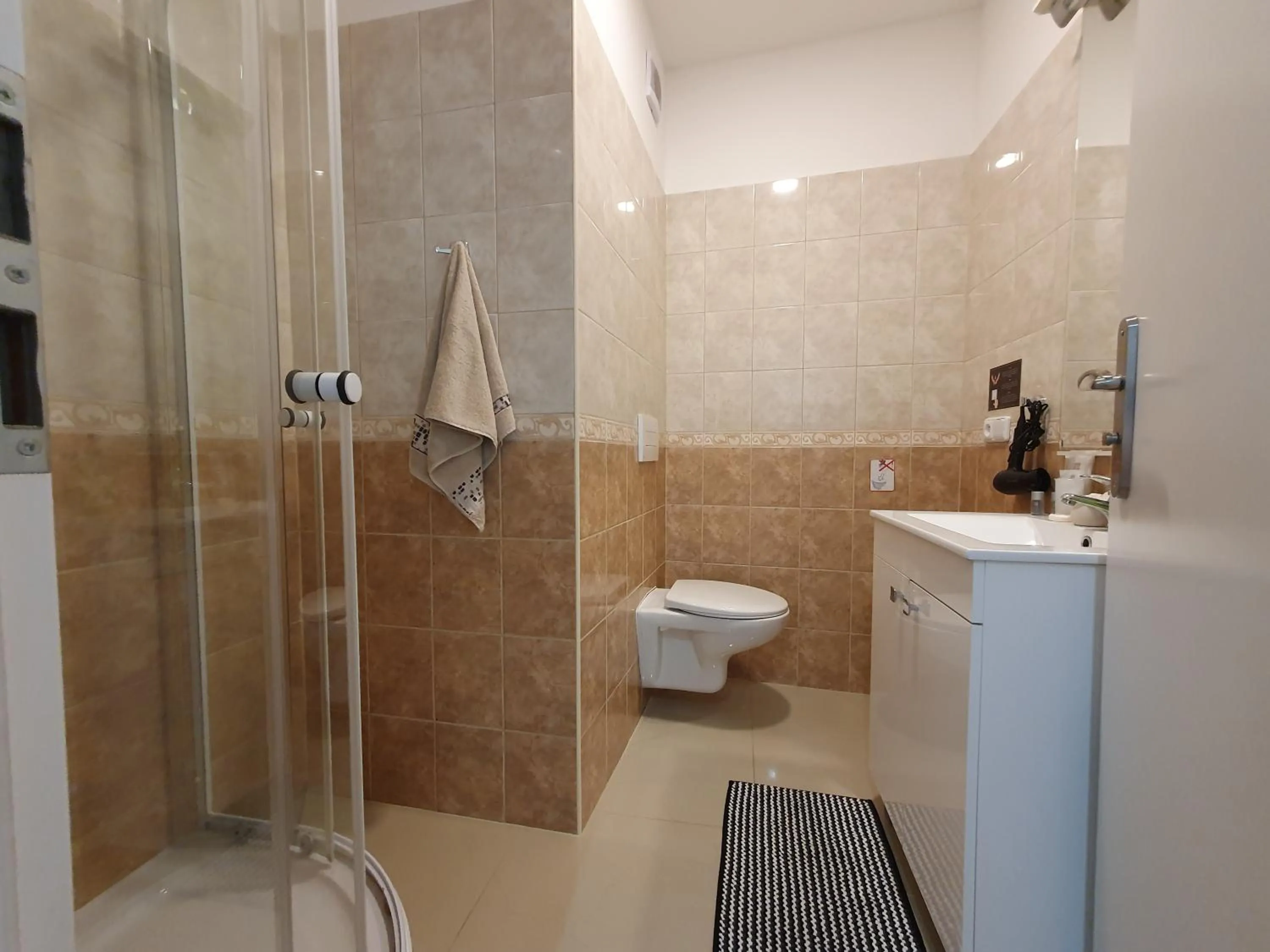 Bathroom in Madonna Apartments