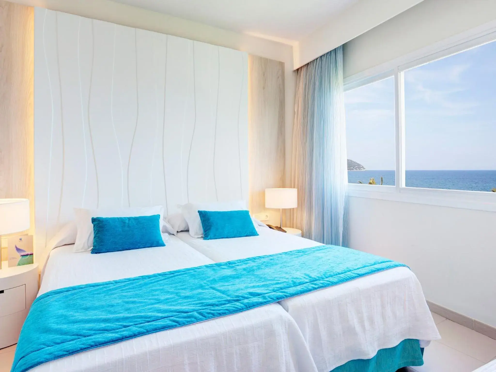 Sea view, Bed in Grupotel Mallorca Mar Sea view, Bed in Grupotel Mallorca Mar