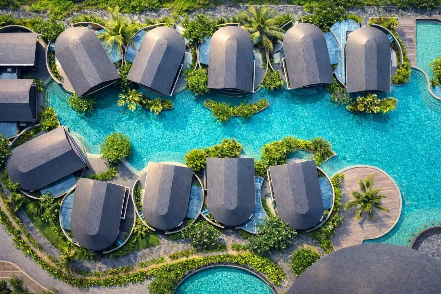 Pool view in Quenzo Beach Resort