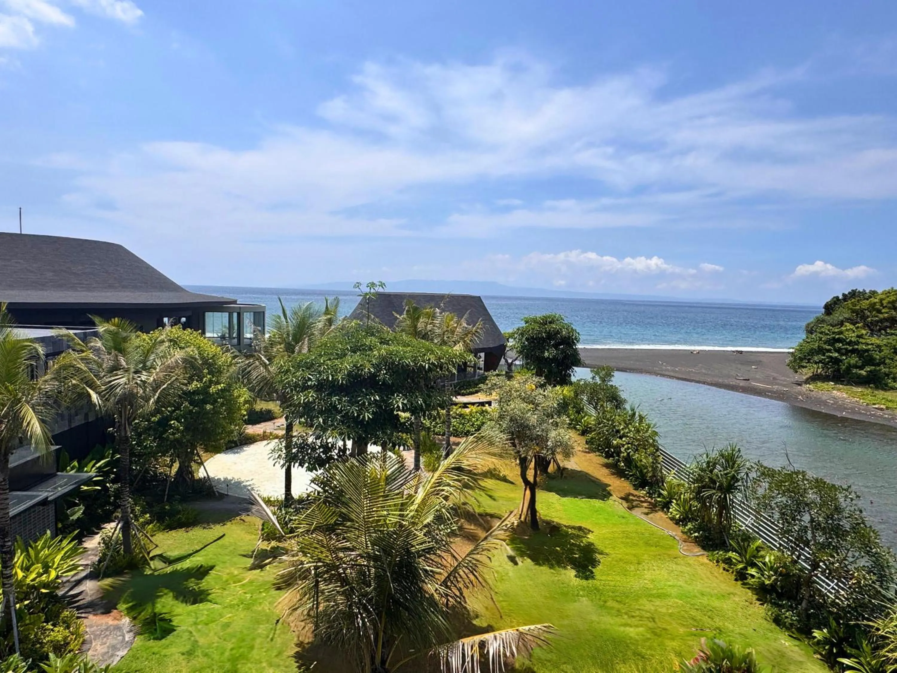 Garden in Quenzo Beach Resort