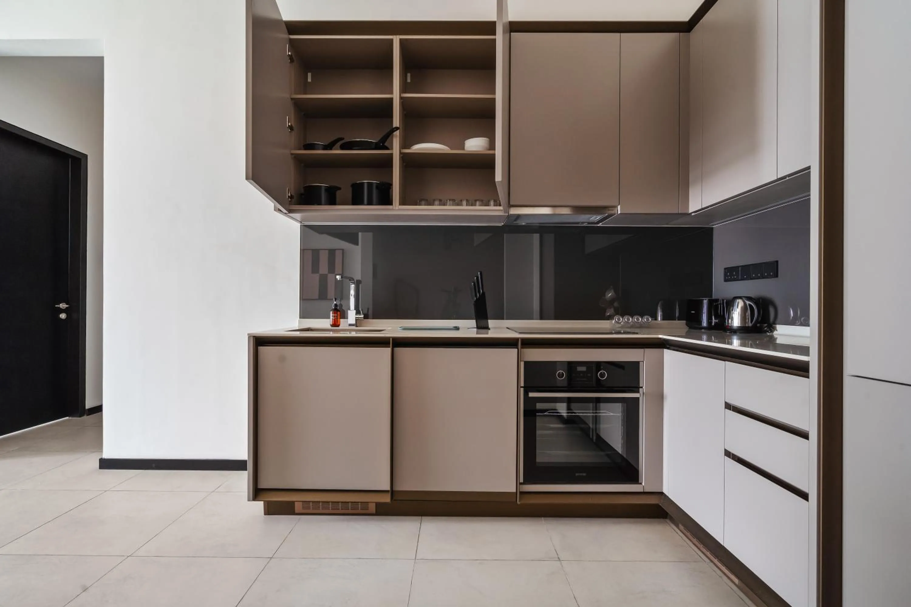 Kitchen or kitchenette in Opus by Soulasia