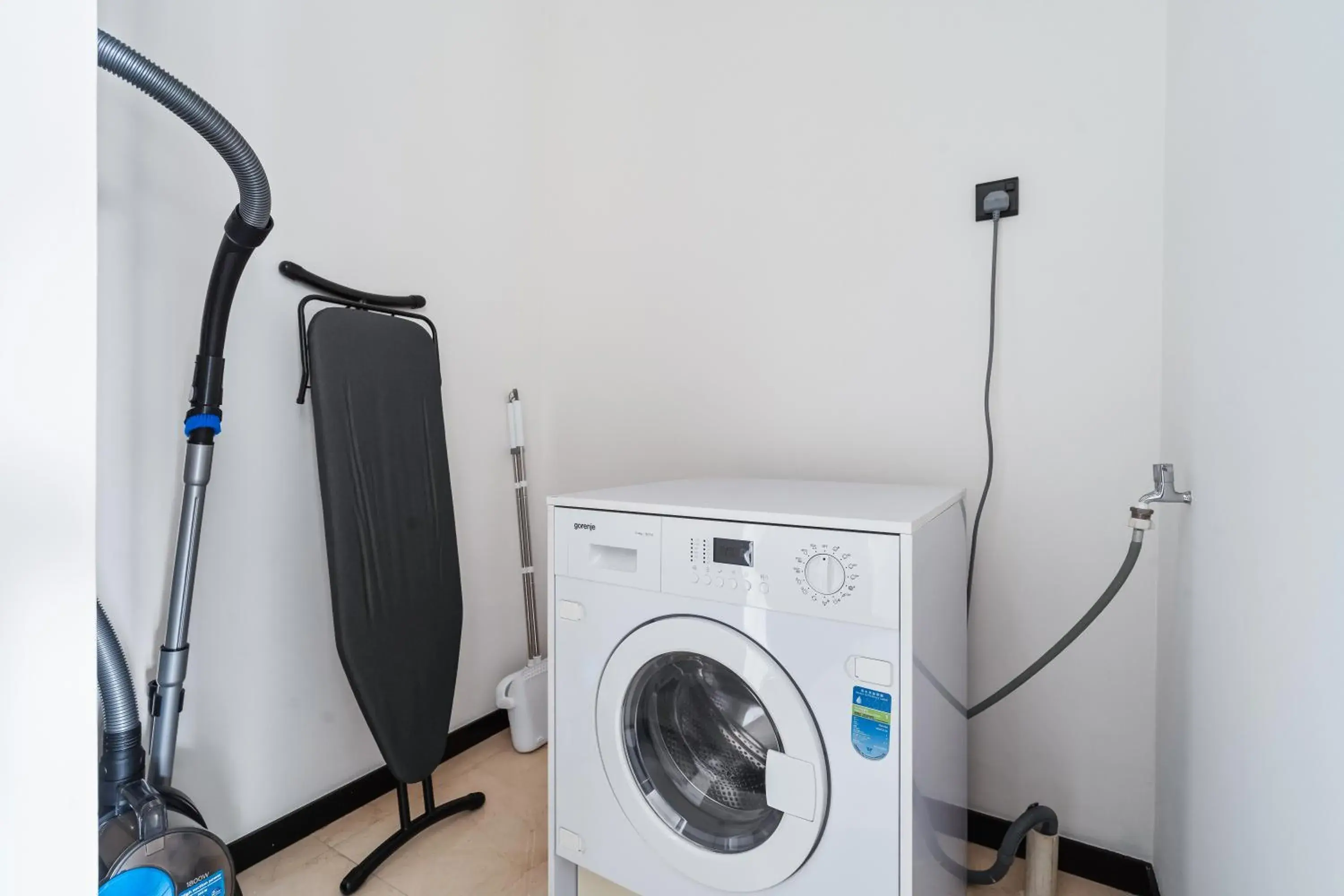 washing machine in Opus by Soulasia washing machine in Opus by Soulasia