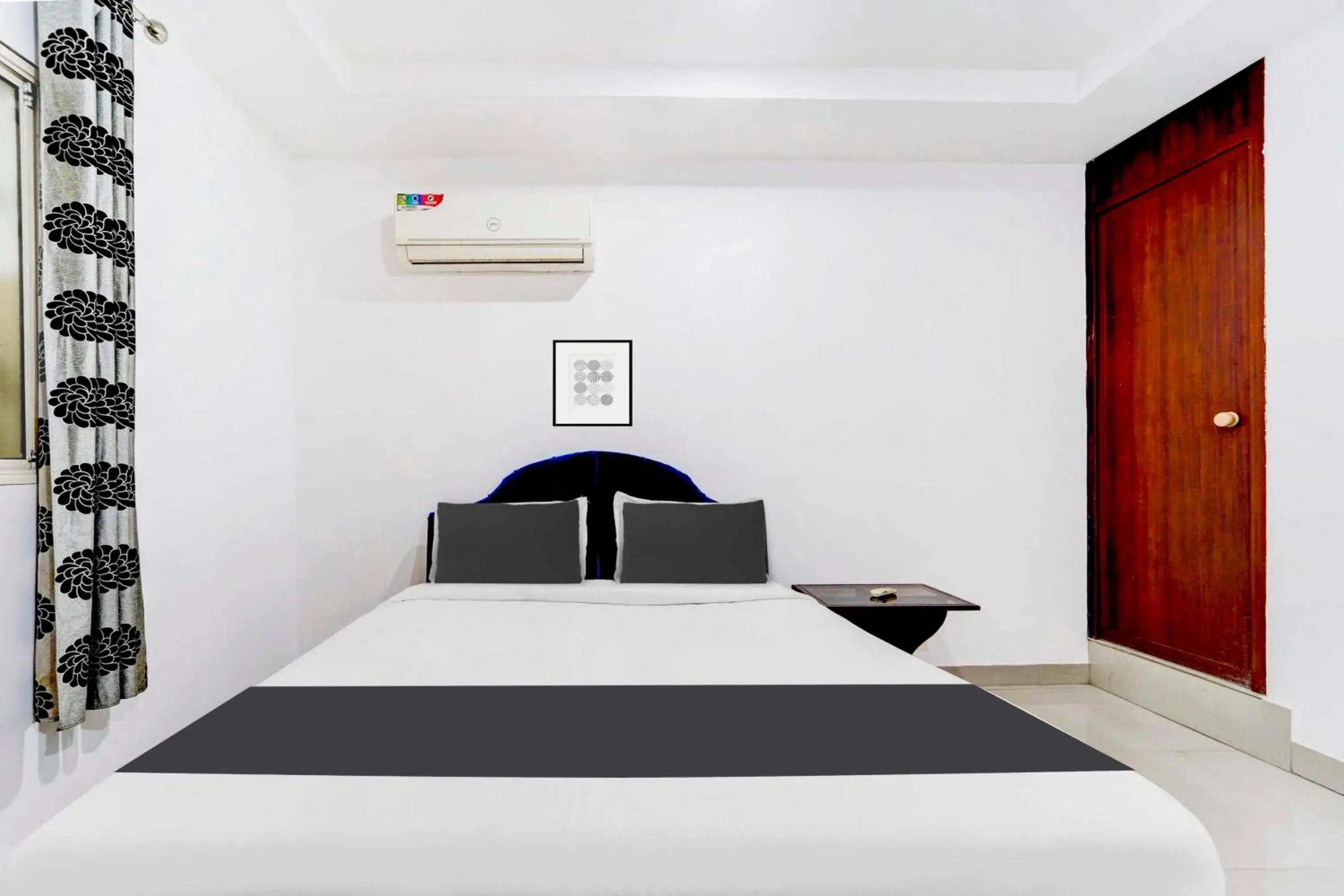 Bedroom, Bed in Collection O Kunnamangalam Near Bus Stand Bedroom, Bed in Collection O Kunnamangalam Near Bus Stand