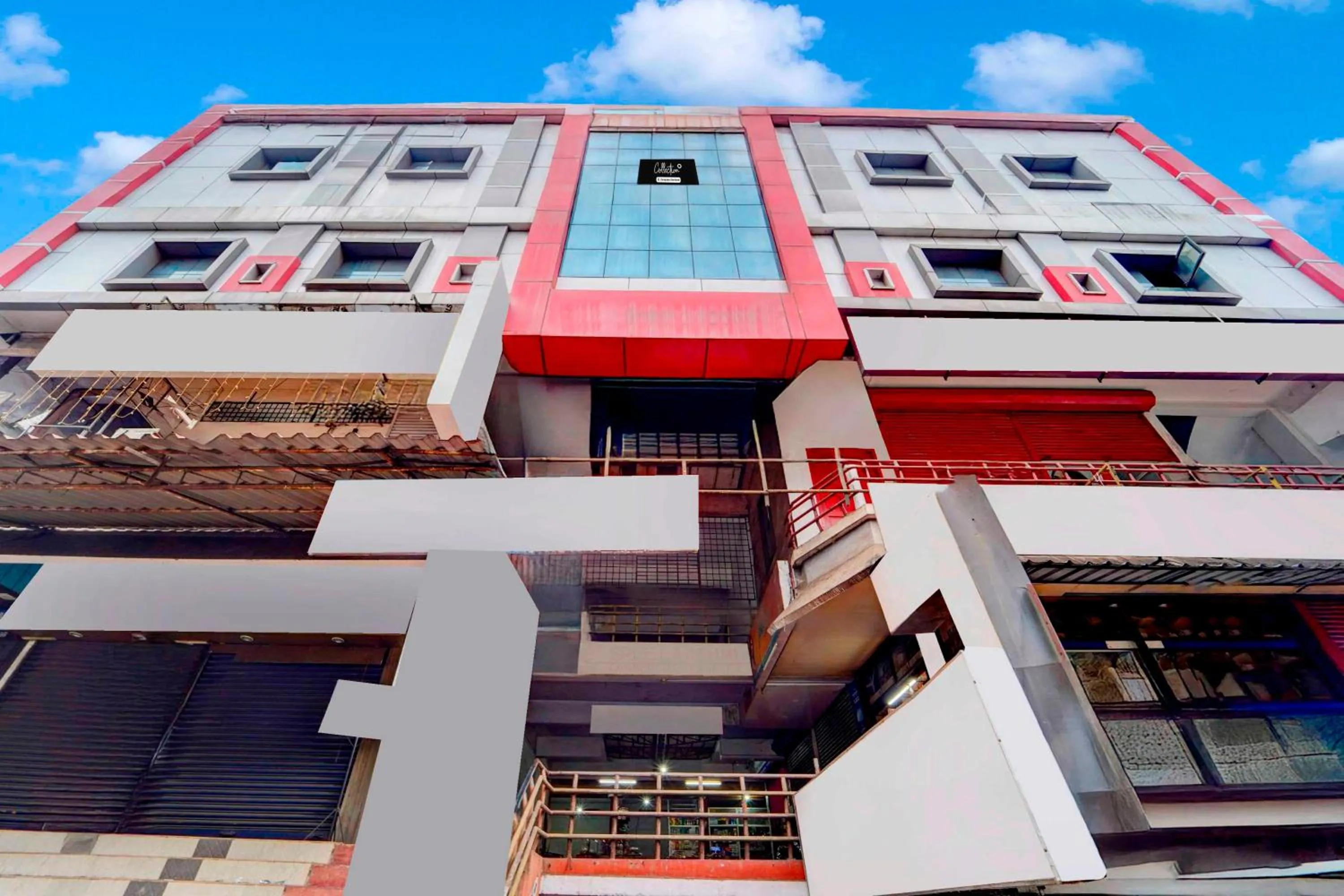 Facade/entrance in Collection O Kunnamangalam Near Bus Stand