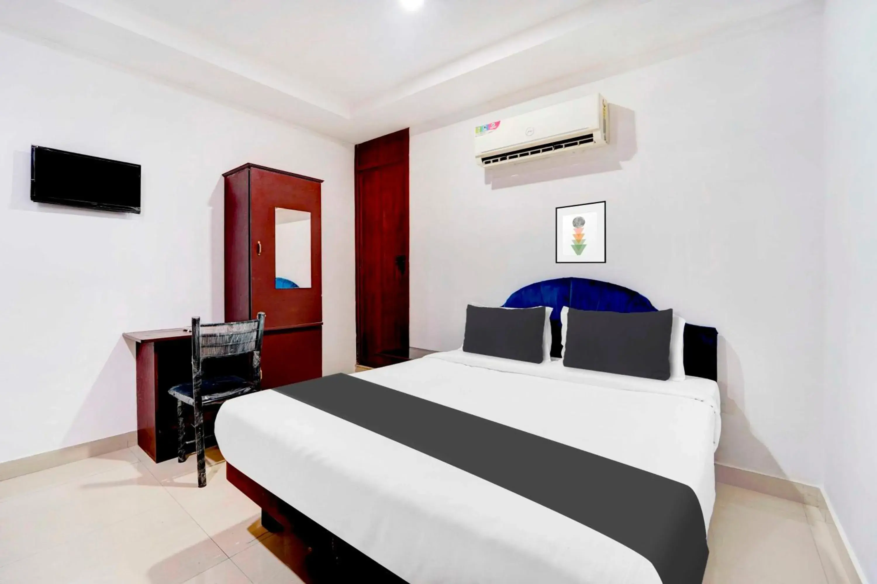 Bedroom, Bed in Collection O Kunnamangalam Near Bus Stand Bedroom, Bed in Collection O Kunnamangalam Near Bus Stand