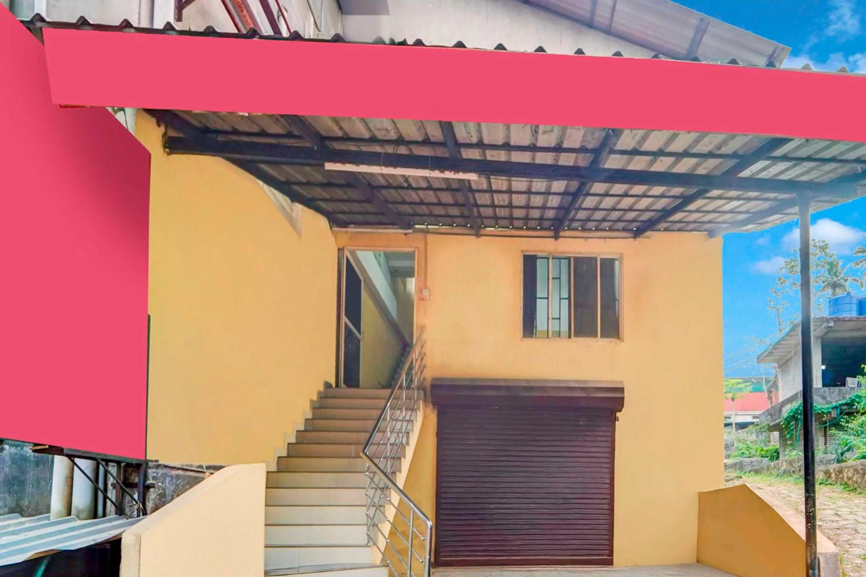 Facade/entrance in Collection O Kunnamangalam Near Bus Stand