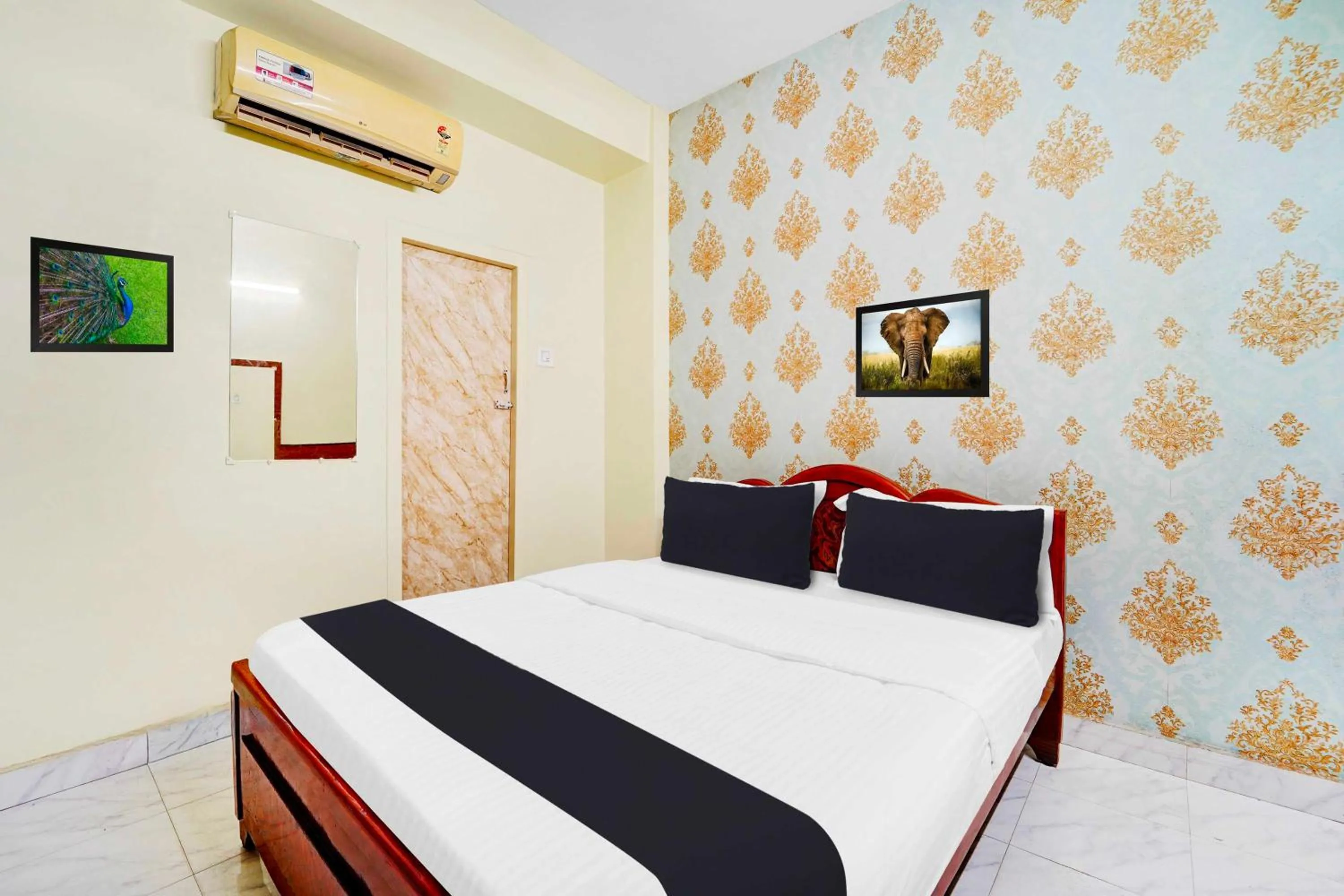 Bedroom, Bed in Collection O Erode VOC Park