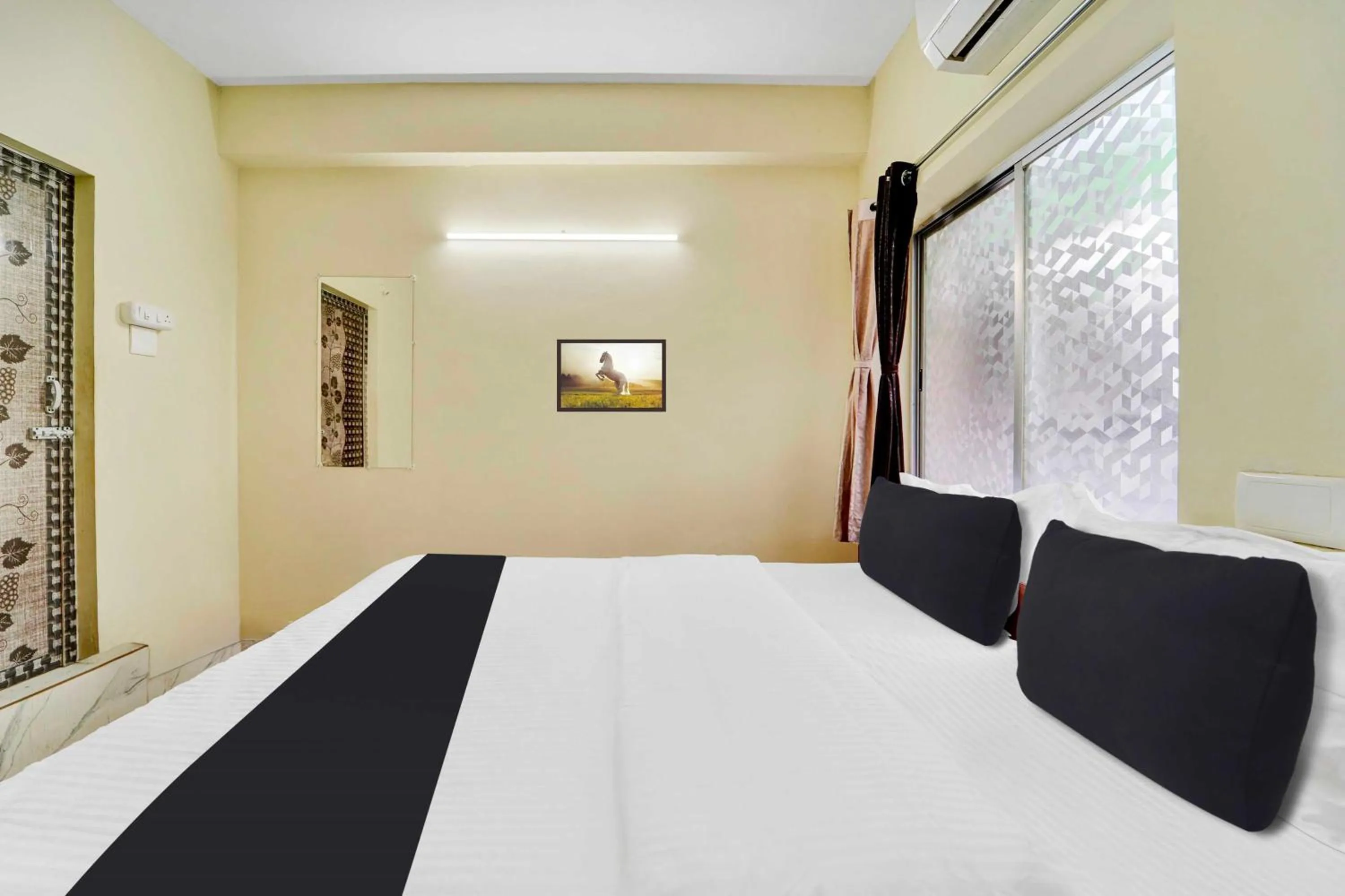 Bedroom, Bed in Collection O Erode VOC Park
