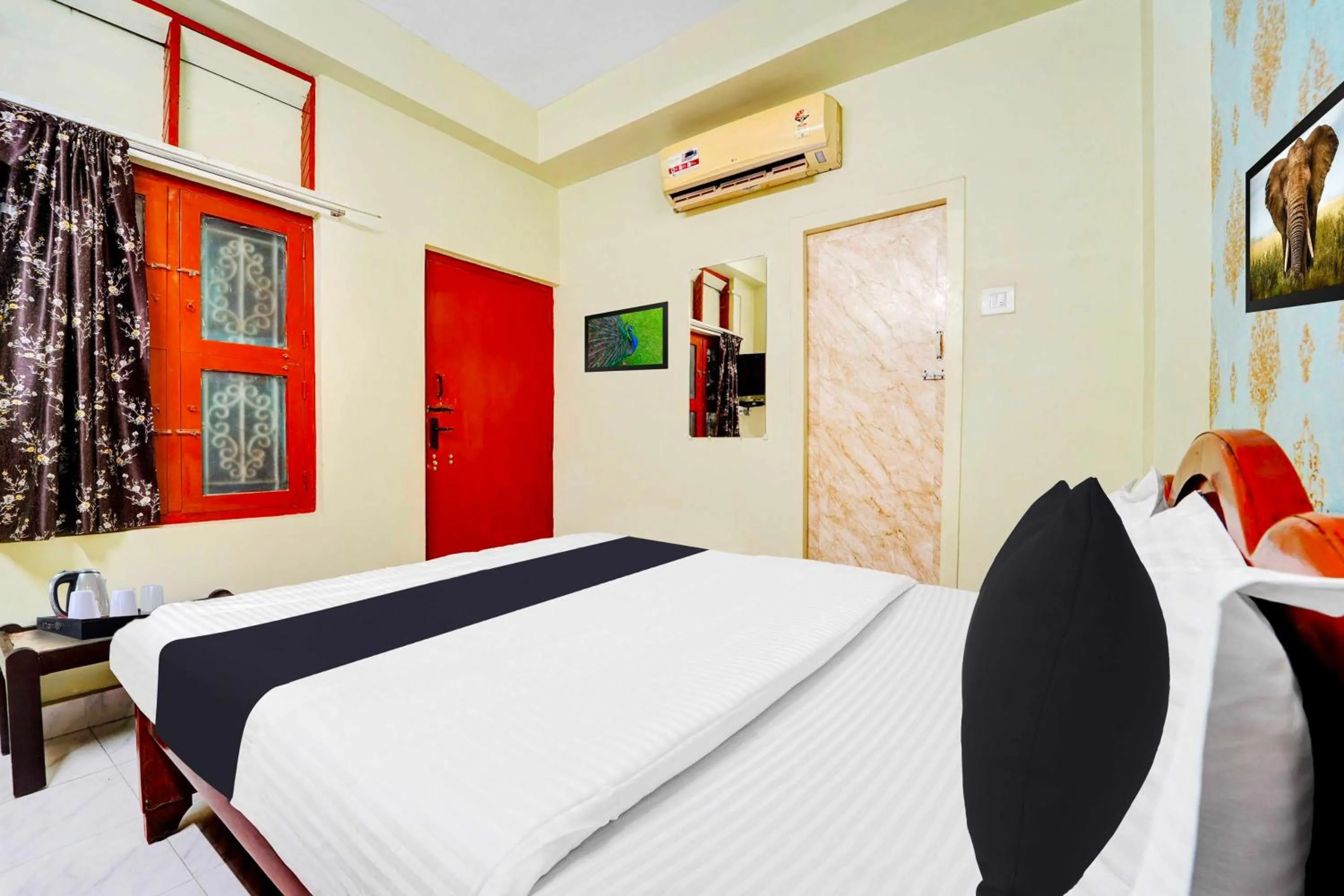 Bedroom, Bed in Collection O Erode VOC Park
