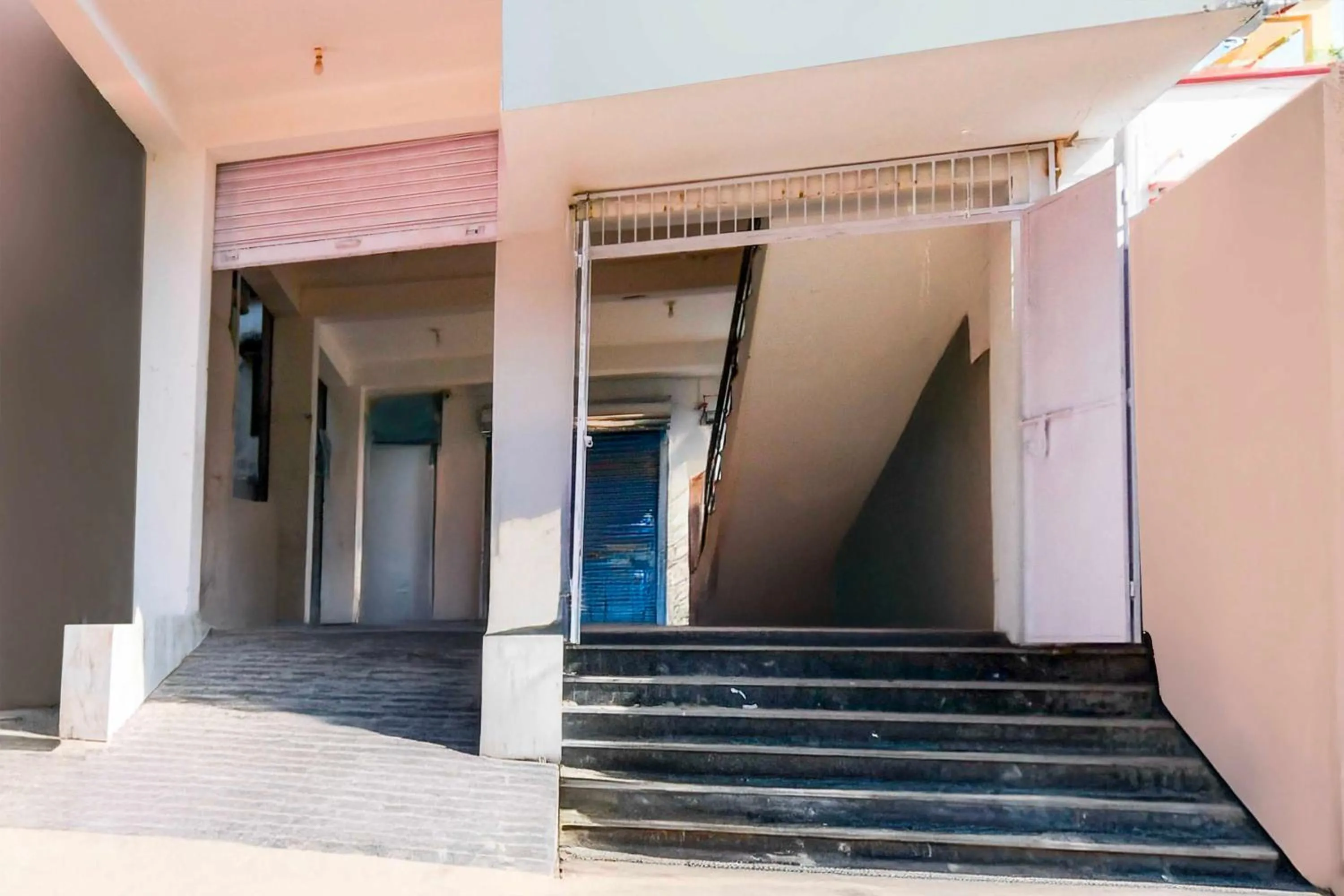 Facade/entrance in Collection O Bhubaneswar Crafts Museum