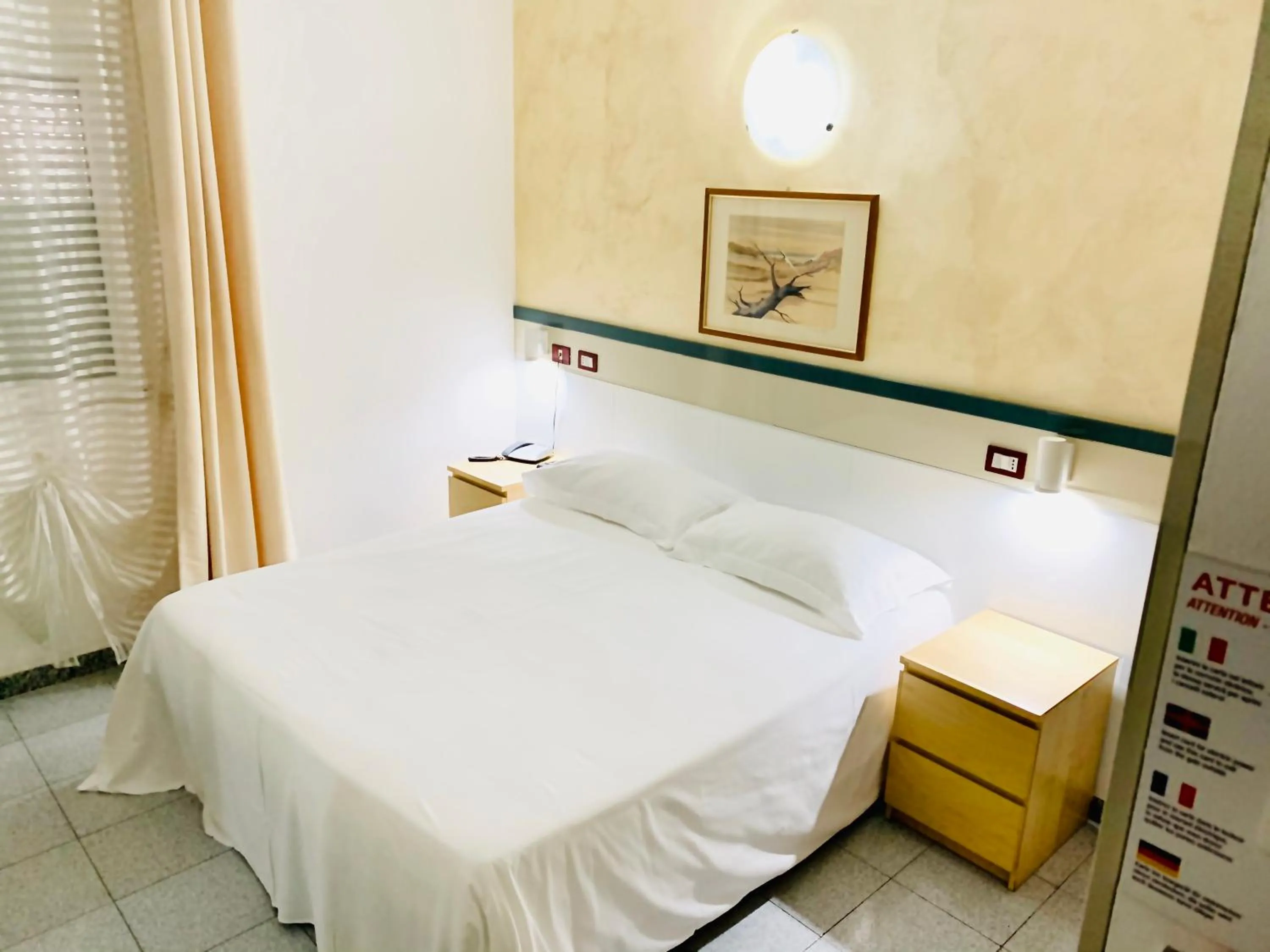 Bedroom, Bed in Hotel Malpensafiera