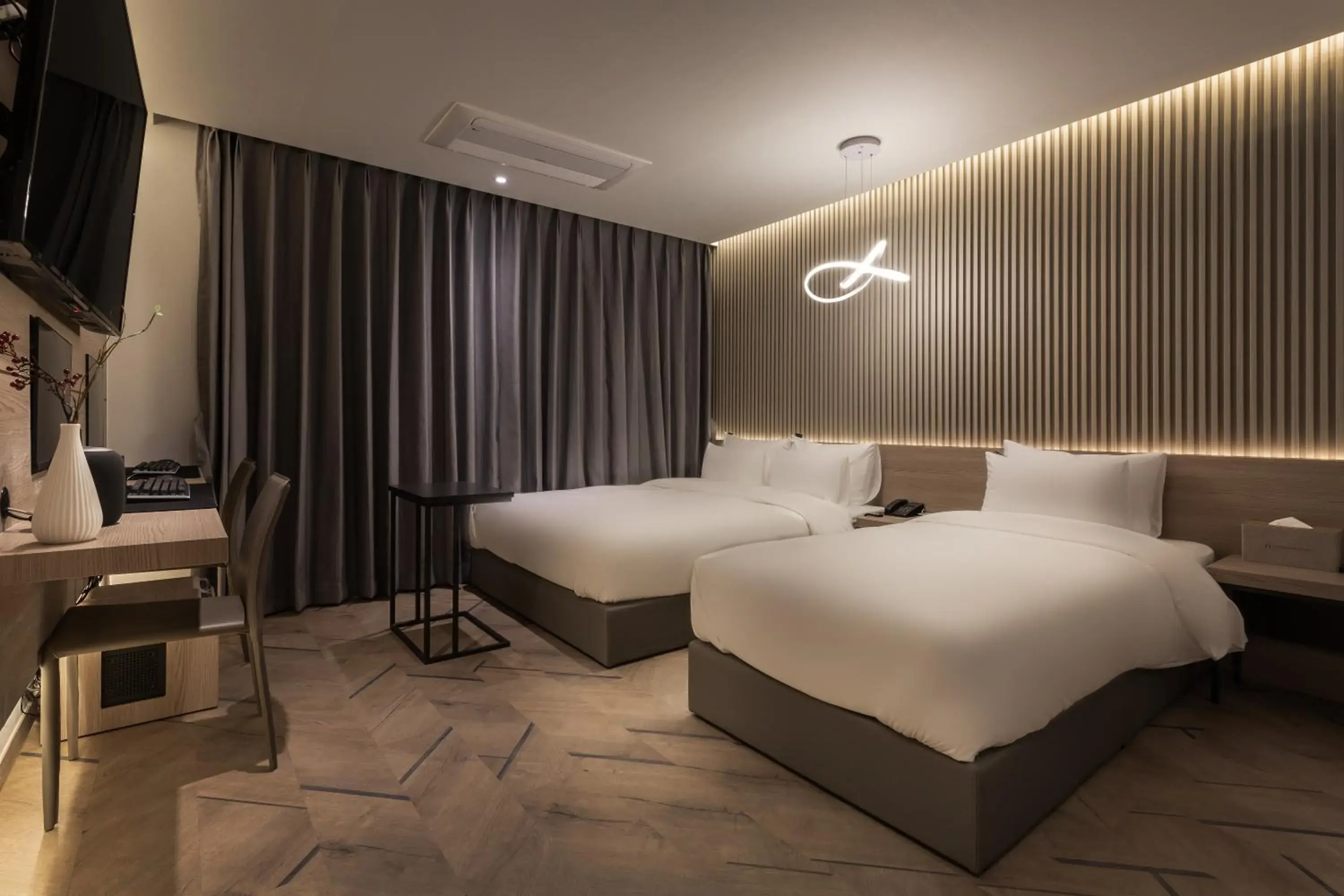 Bed in 21 Heritage Hotel Bed in 21 Heritage Hotel