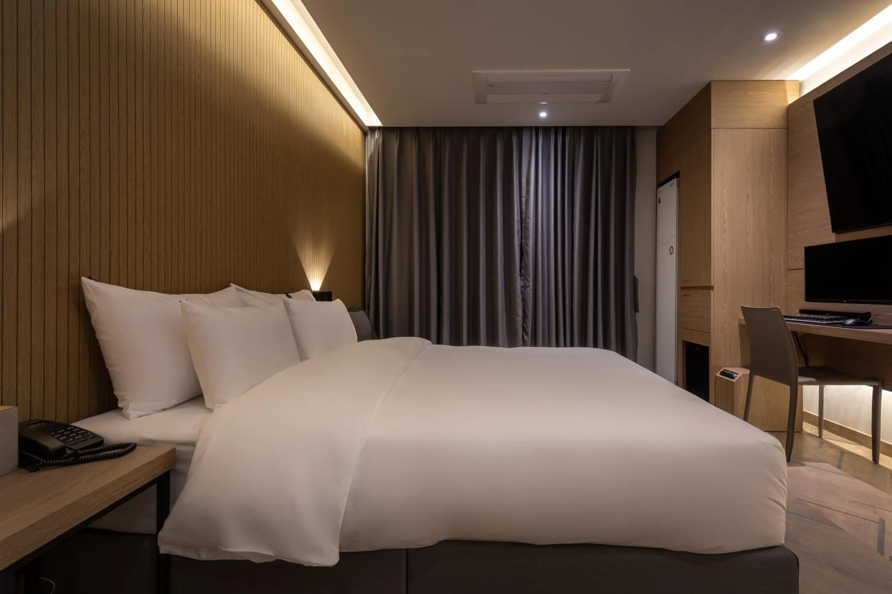 Bed in 21 Heritage Hotel