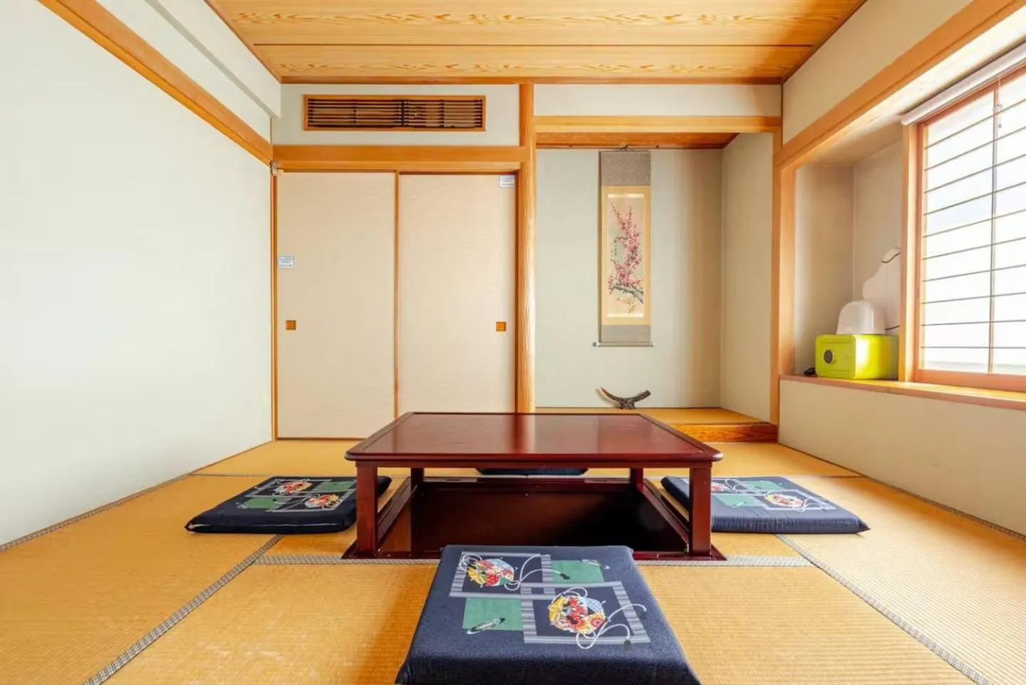 Seating area in Kizen Villa