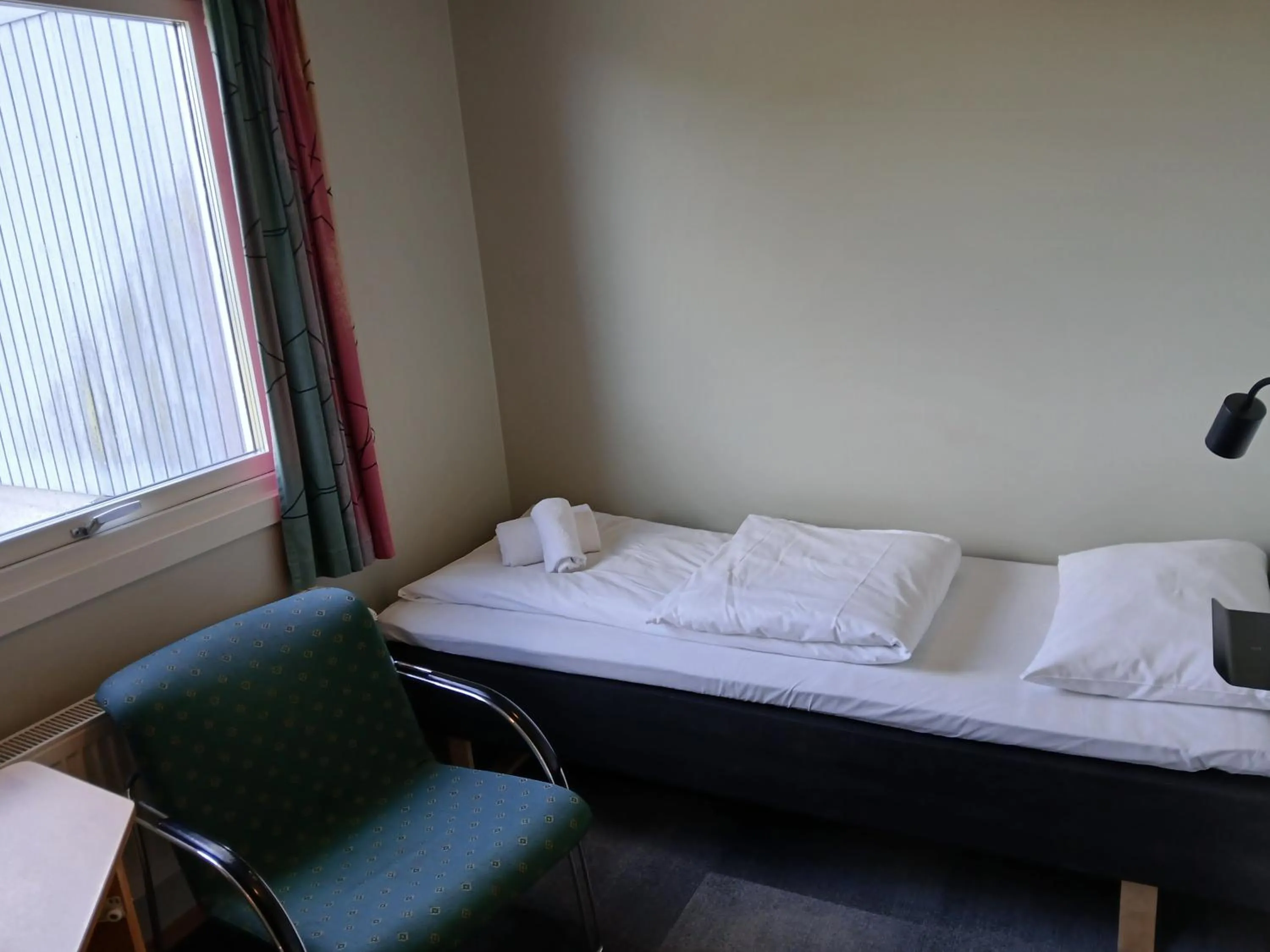 Bed in Høk Kro & Motell AS