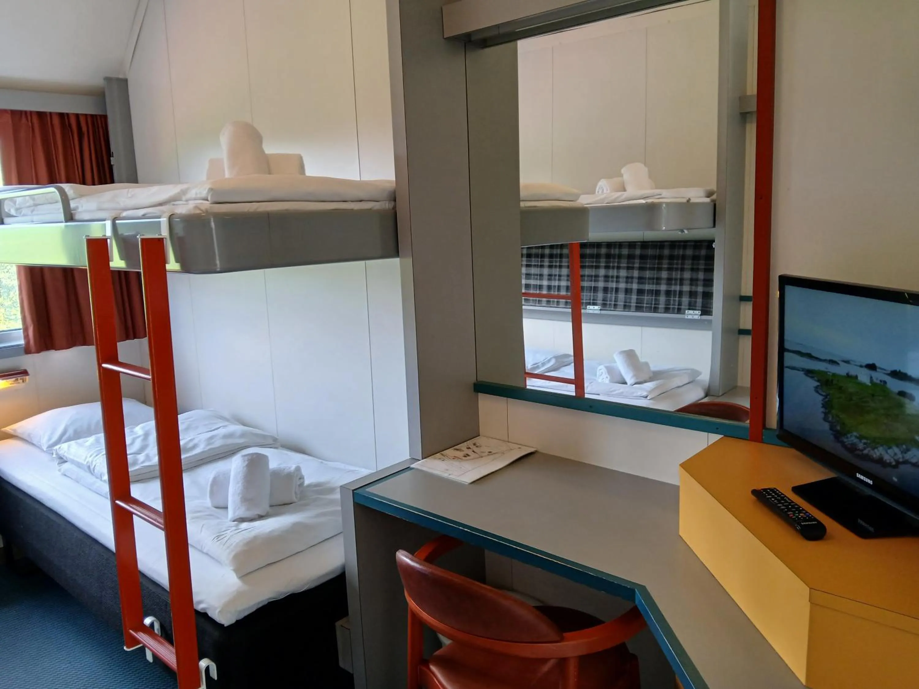 Bed in Høk Kro & Motell AS