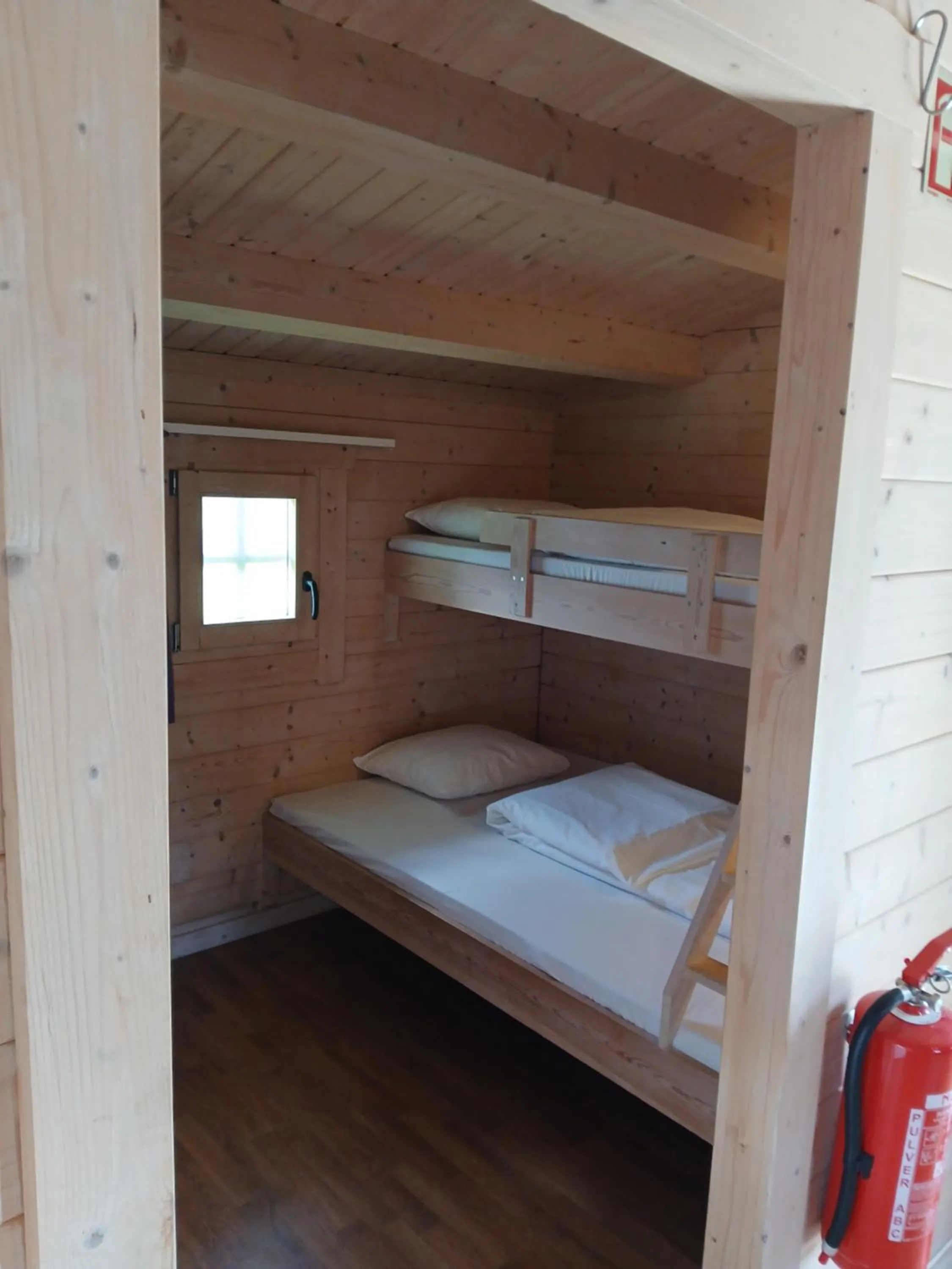 Bed in Høk Kro & Motell AS