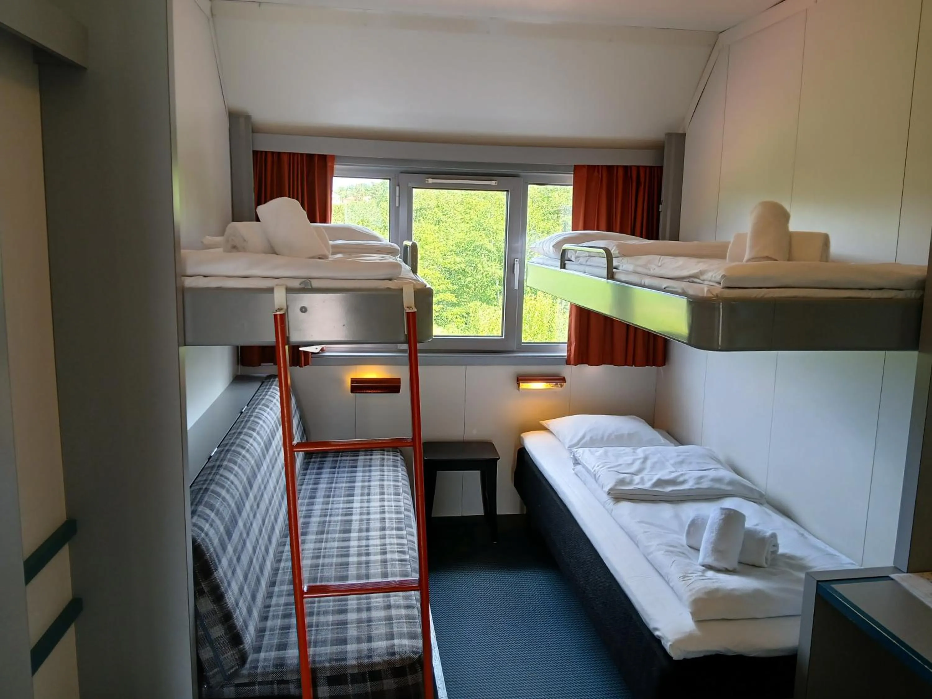 Bedroom, Bed in Høk Kro & Motell AS
