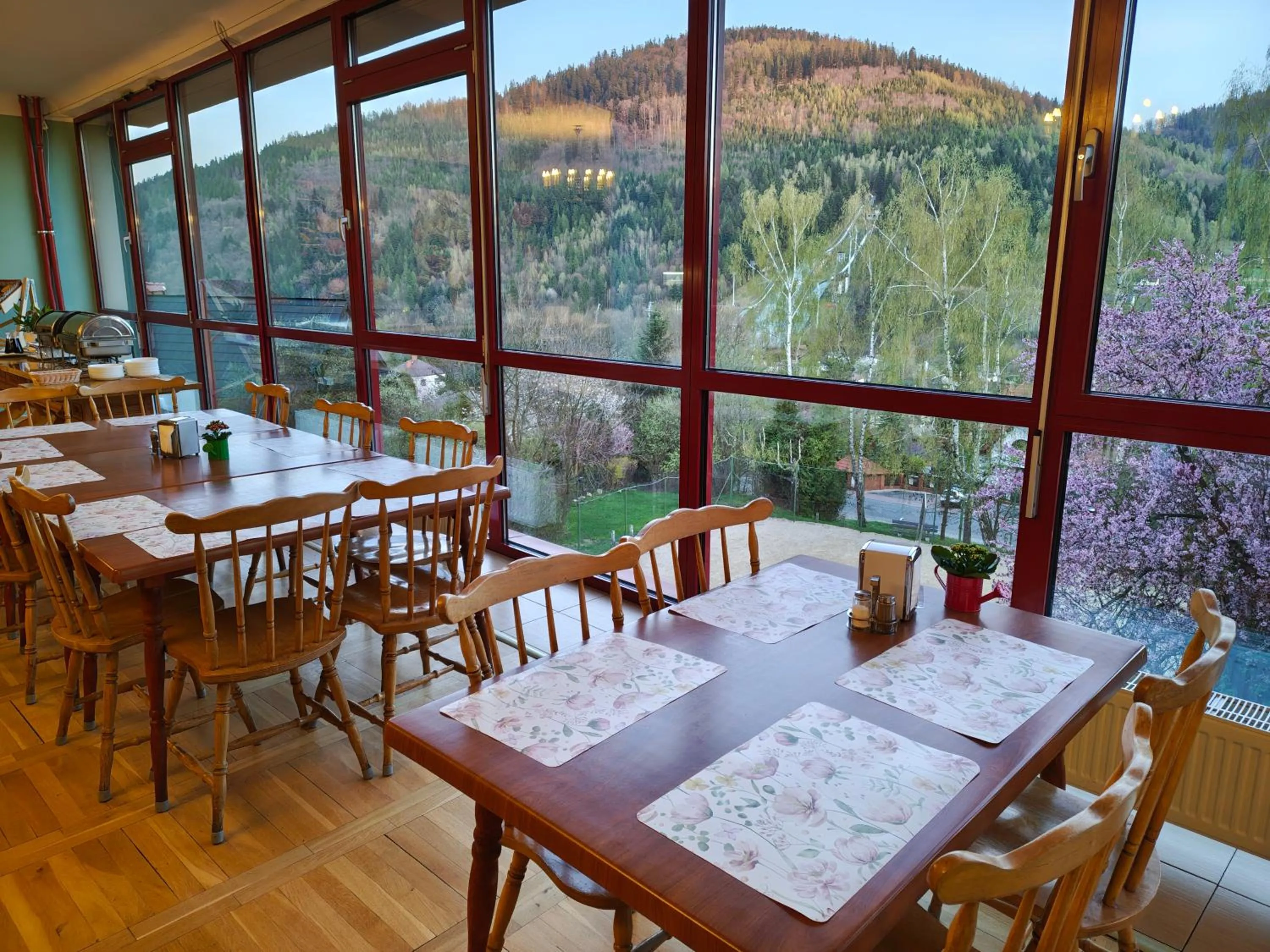 Dining area in Ośrodek Wczasowy PANORAMA Szczyrk