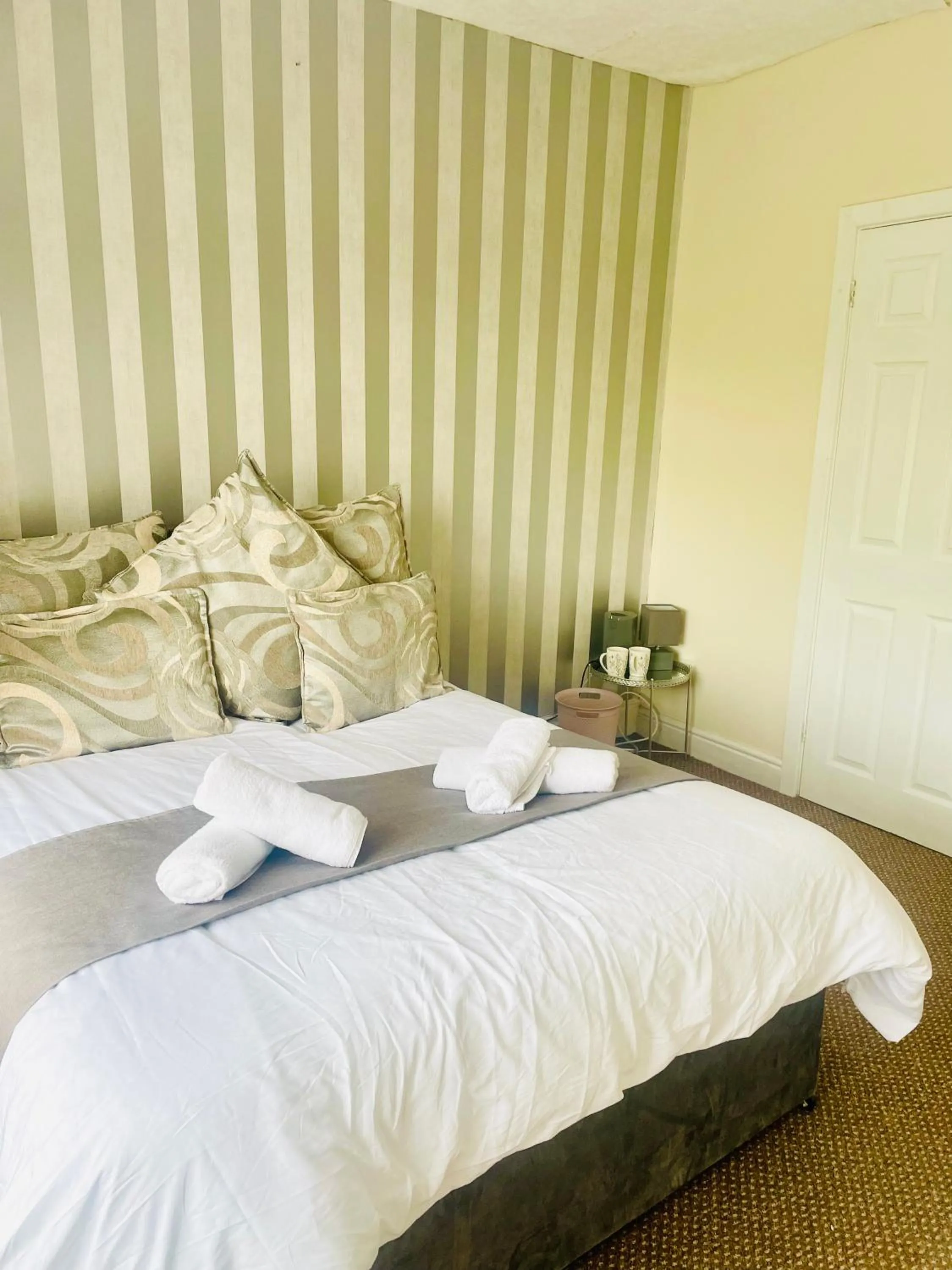 Bed in Stag & Pheasant inn