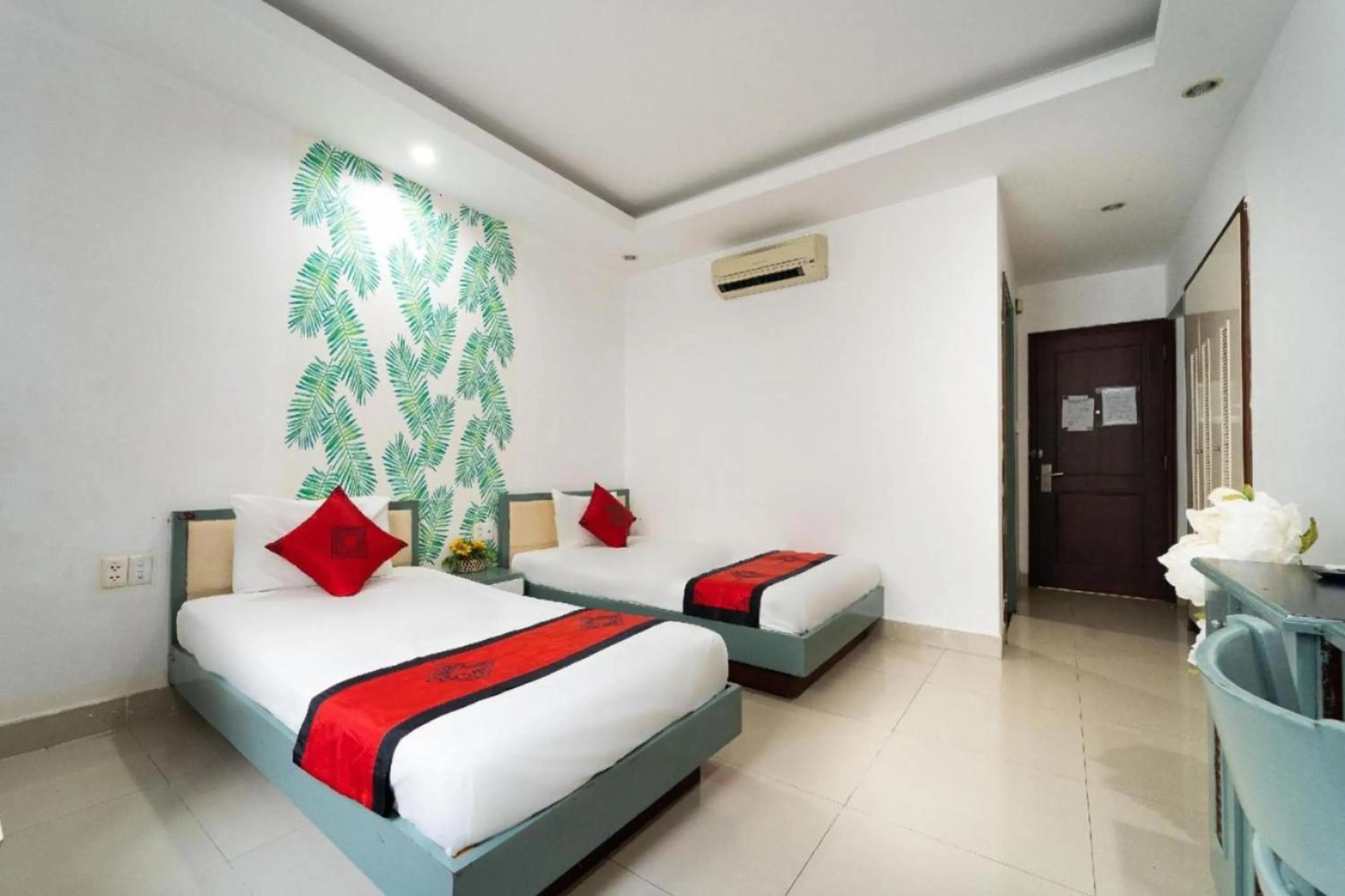 Bed in Dancenter O Cozy 5 Hotel Near SECC