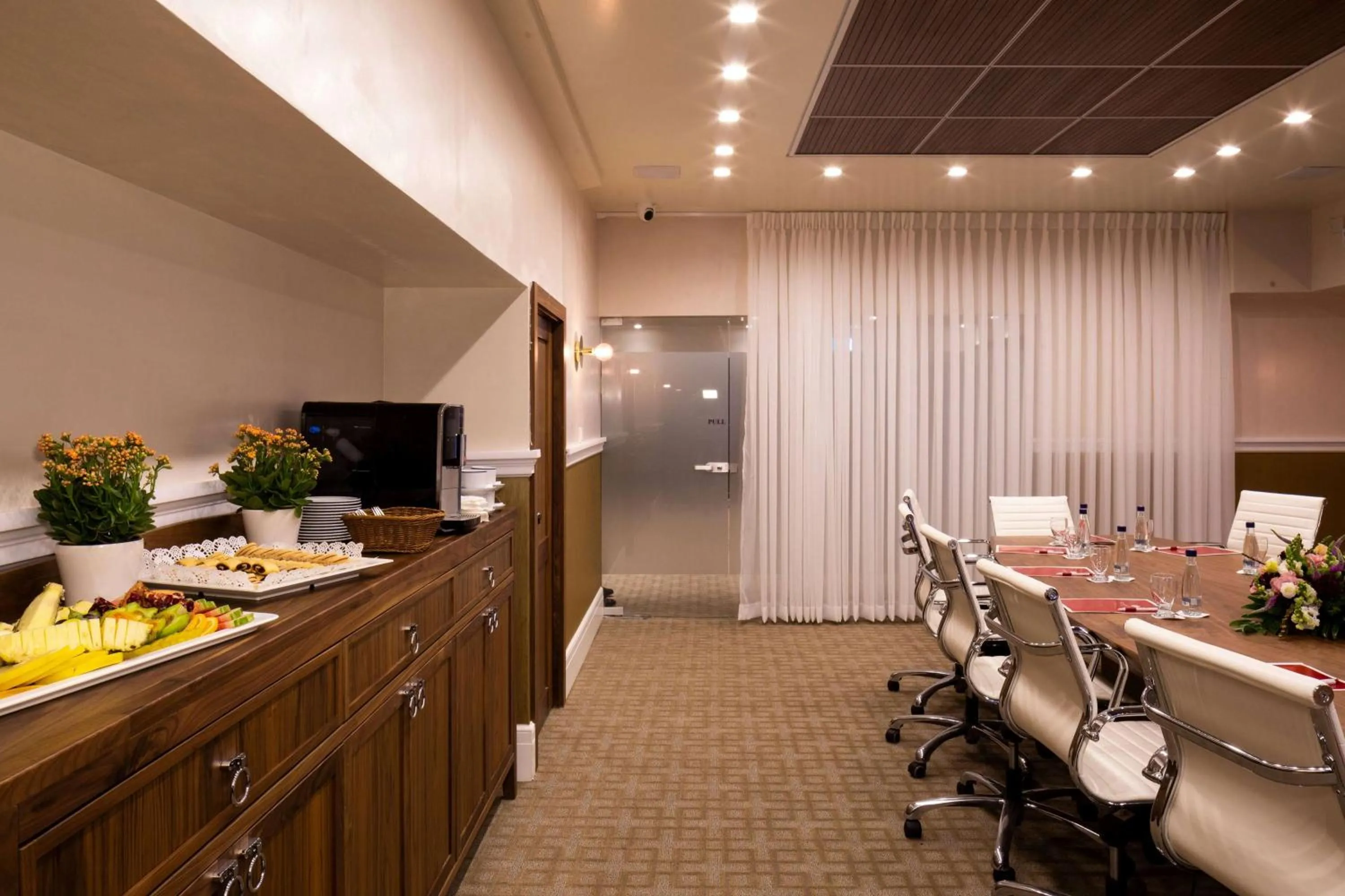 Meeting/conference room in Ramada Jerusalem Hotel