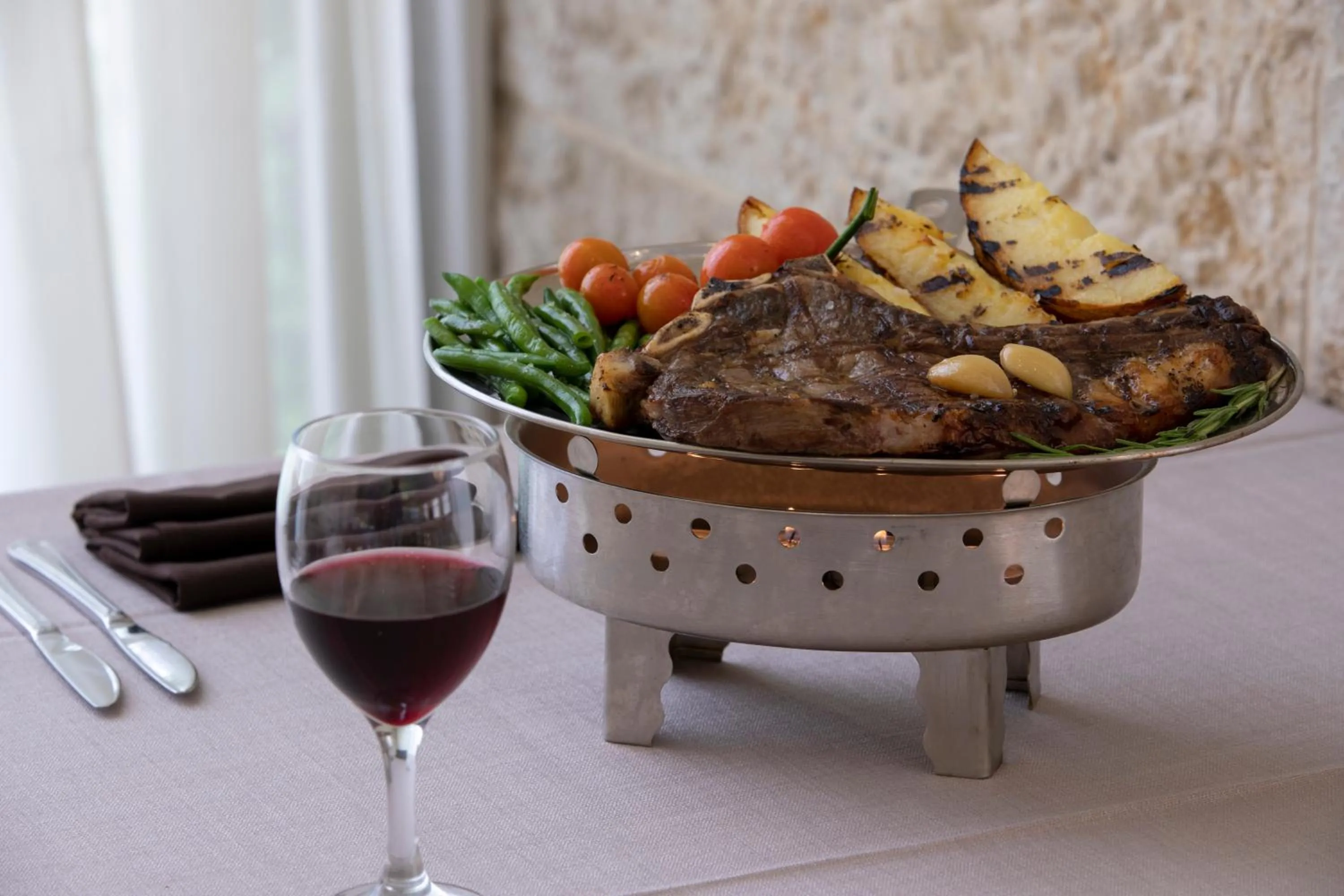 Lounge or bar in Ramada Jerusalem Hotel