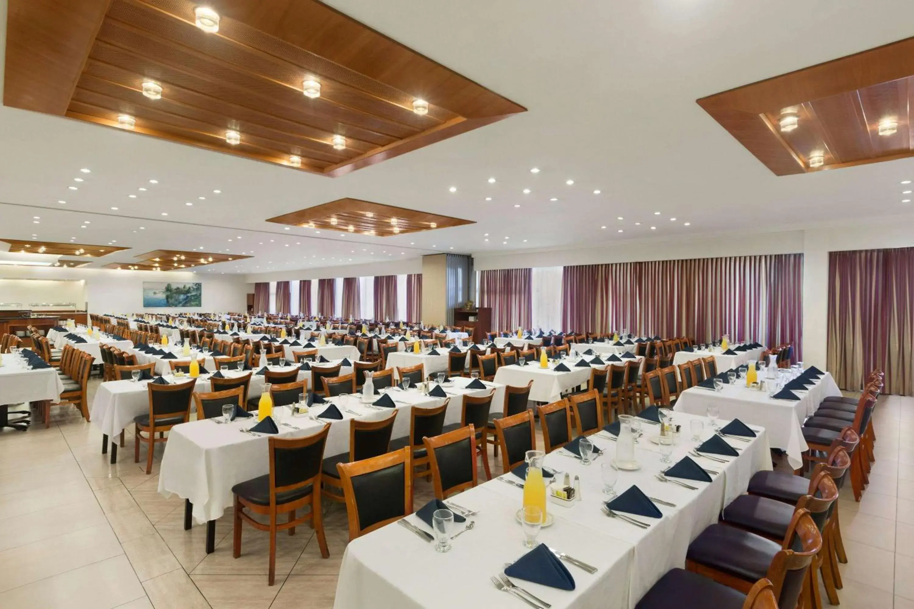 Restaurant/places to eat in Ramada Jerusalem Hotel Restaurant/places to eat in Ramada Jerusalem Hotel