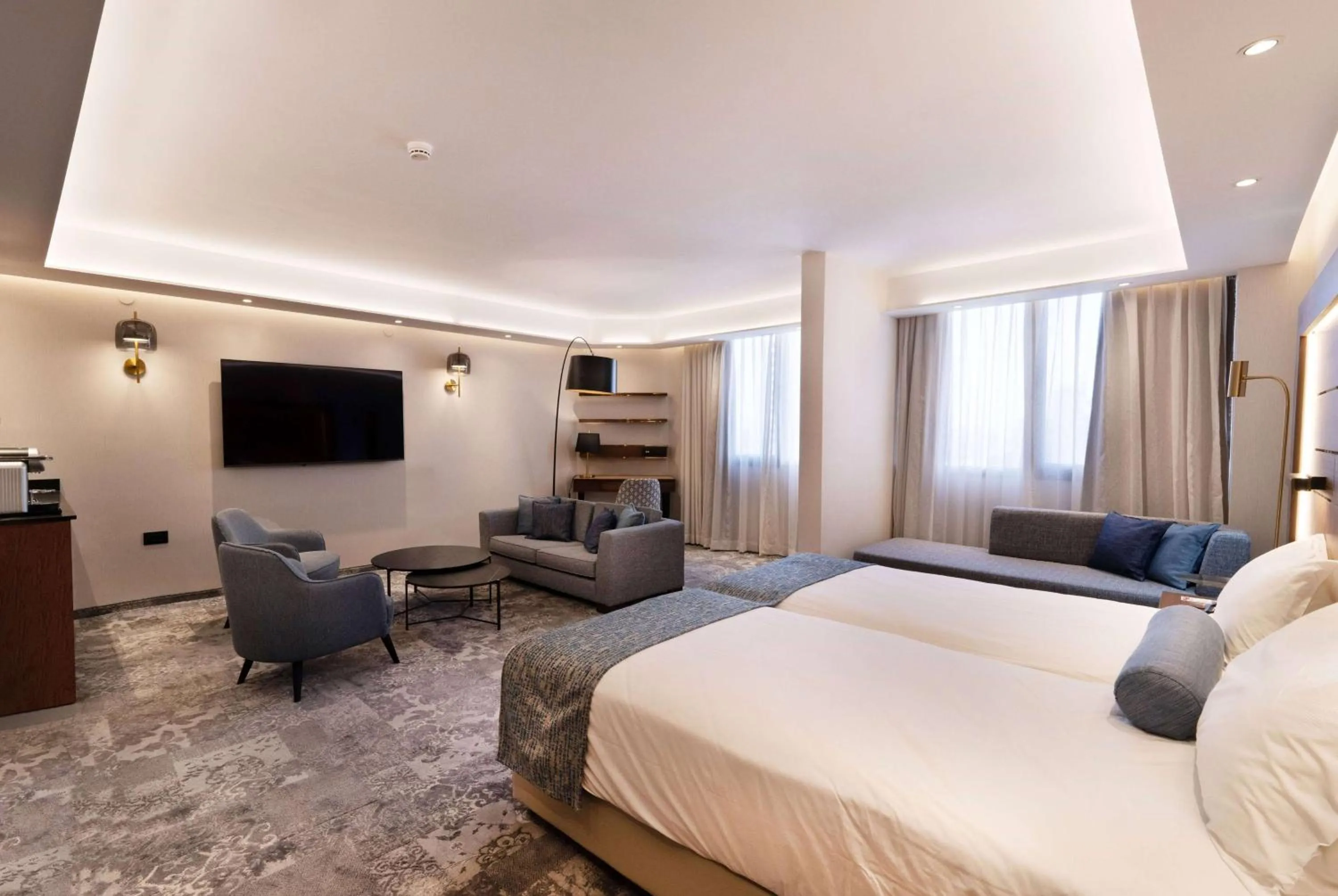 Photo of the whole room, Bed in Ramada Jerusalem Hotel