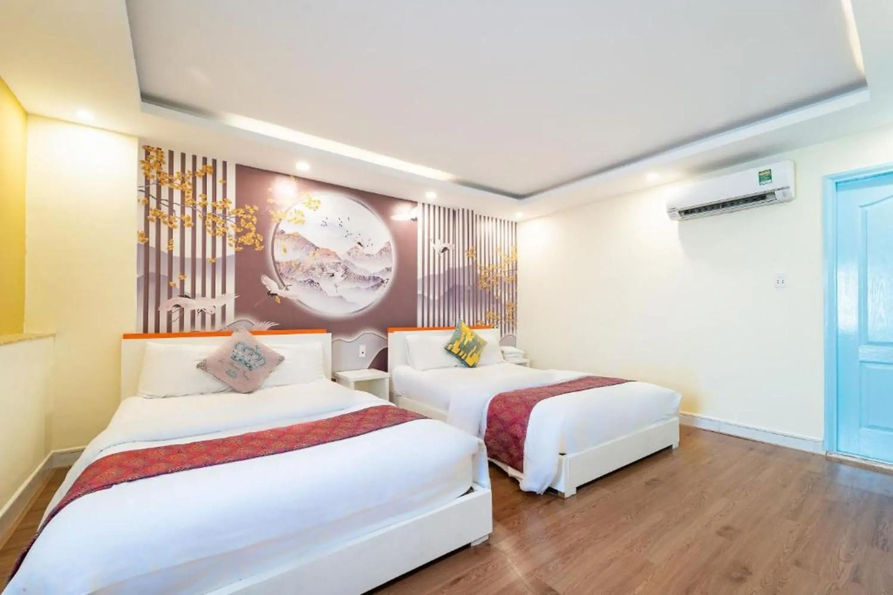 Bed in Joy Inn Hotel - Near T3 Terminal Bed in Joy Inn Hotel - Near T3 Terminal