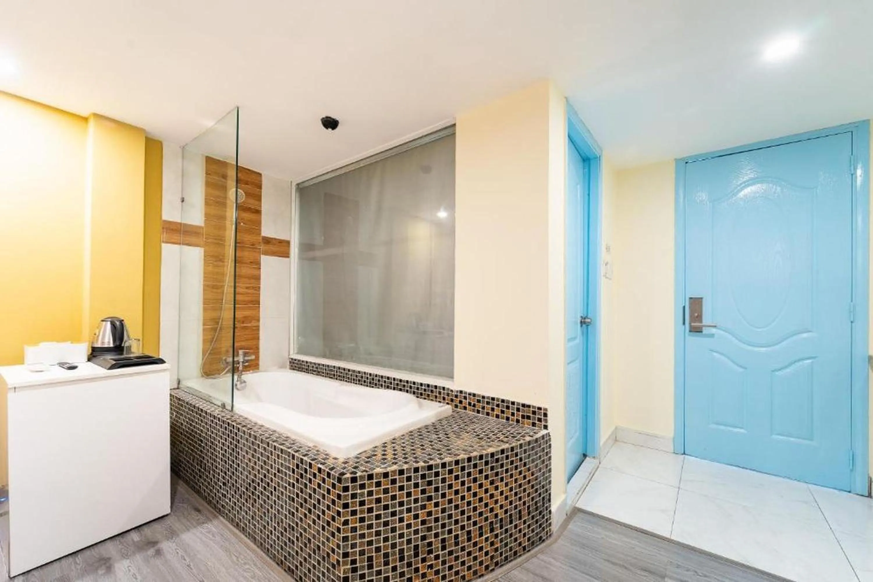 Bathroom in Joy Inn Hotel - Near T3 Terminal