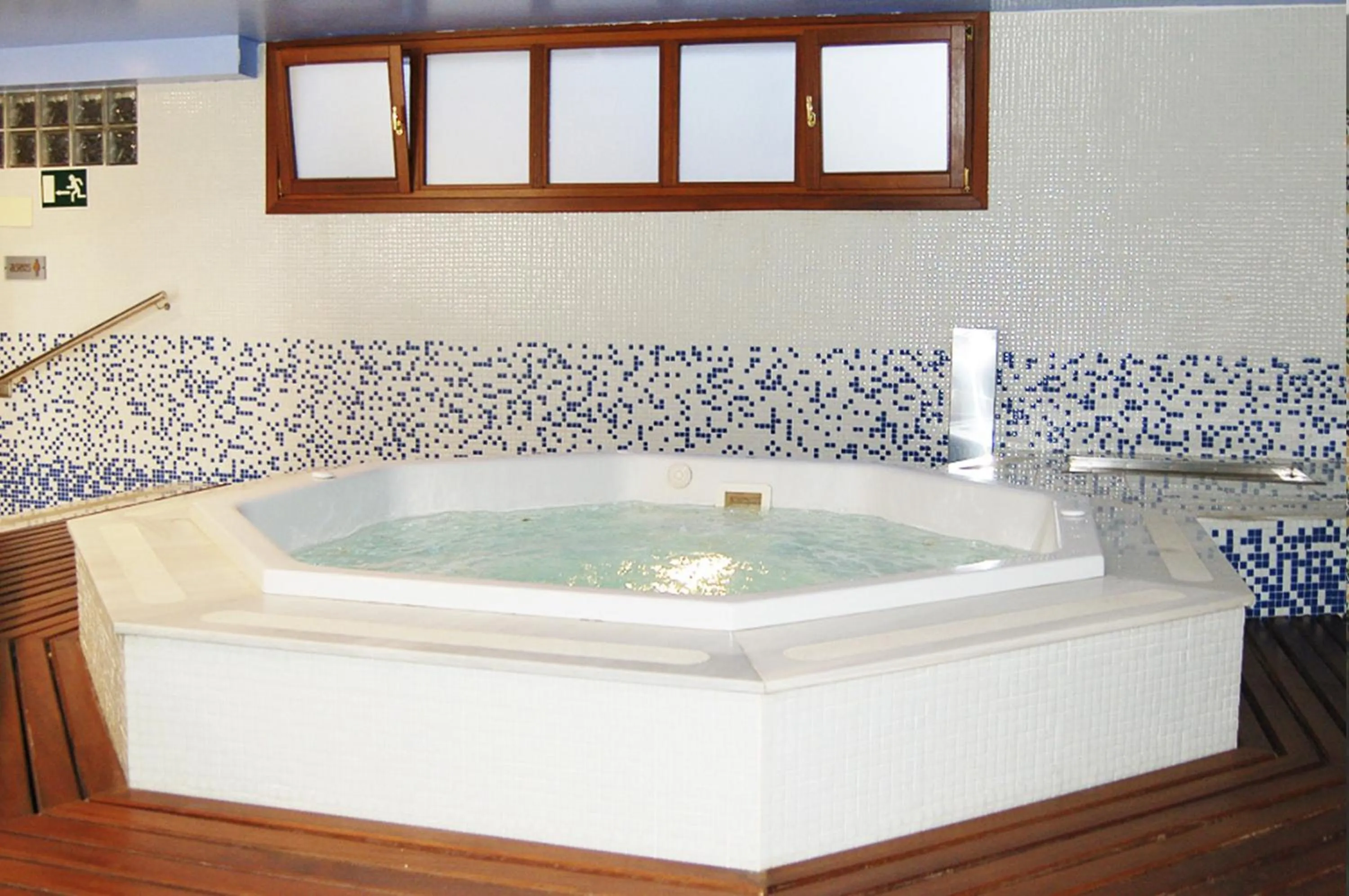 Hot Tub in Hotel La Casona de Lupa