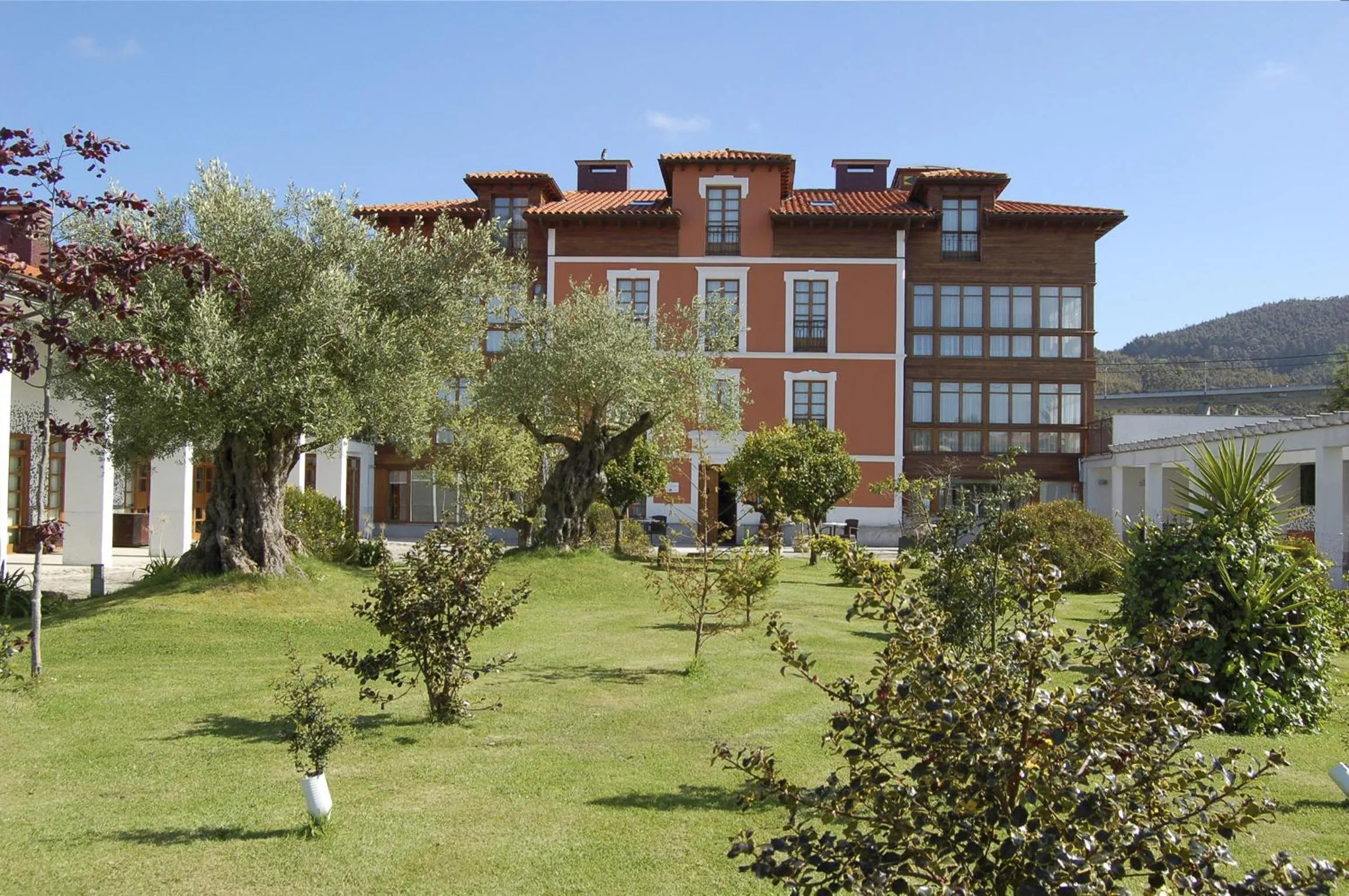 Property building in Hotel La Casona de Lupa