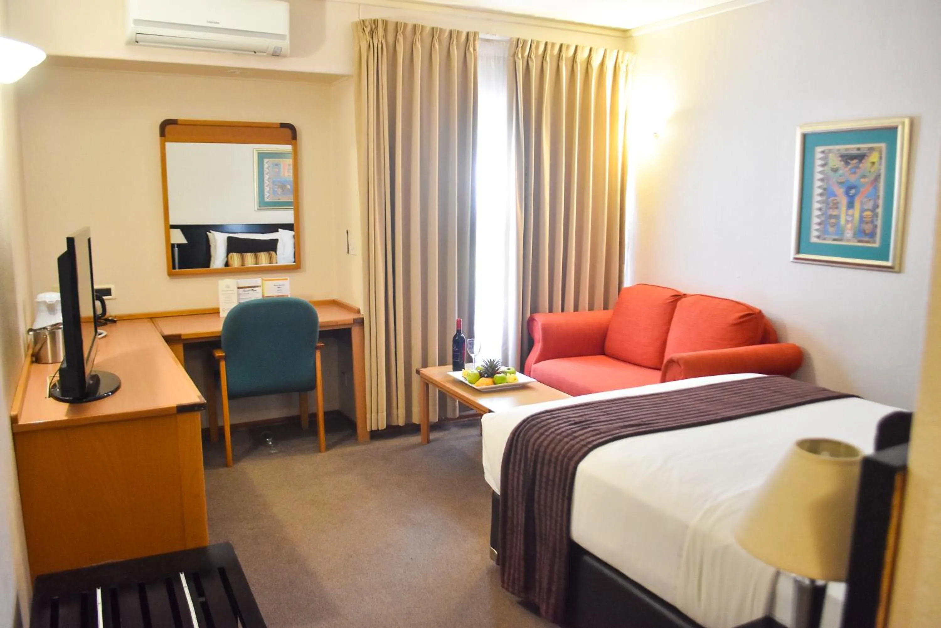 TV and multimedia, Bed in Cresta Bosele Hotel