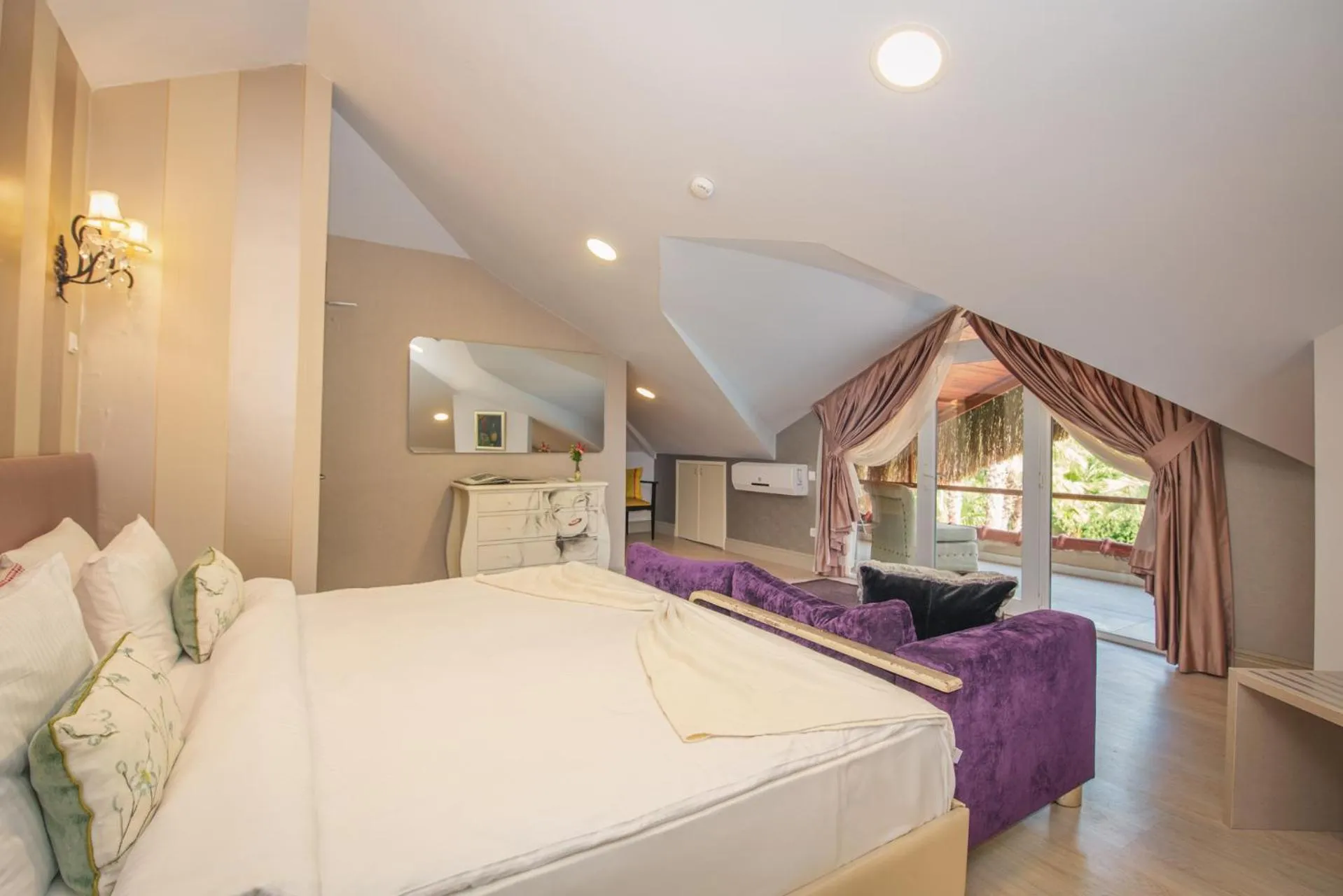 Bed in Layla Gocek Adults only