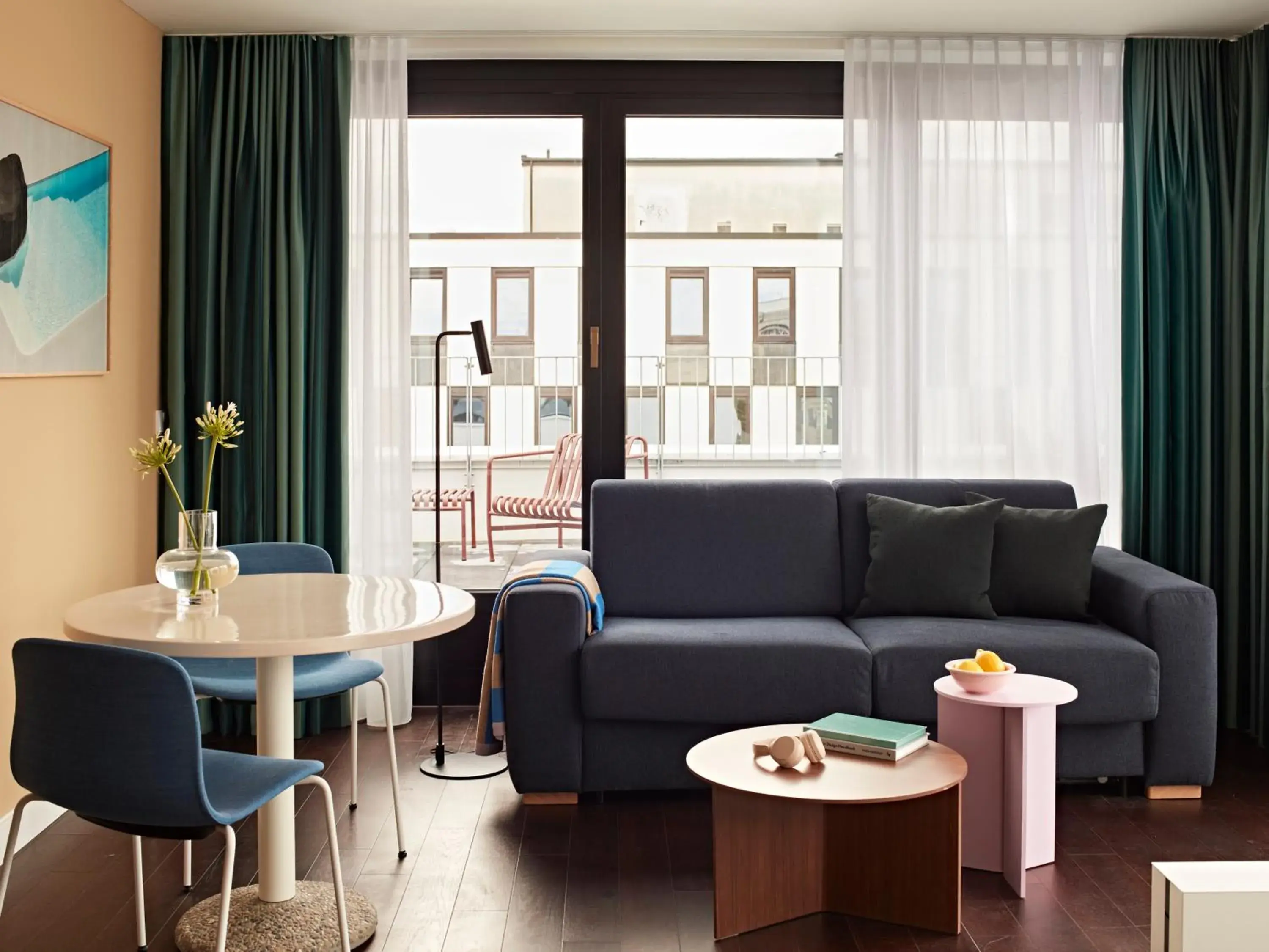 Large Studio with Kitchenette, Terrace and Sofa Bed in Numa Stuttgart Rotebühlplatz Large Studio with Kitchenette, Terrace and Sofa Bed in Numa Stuttgart Rotebühlplatz
