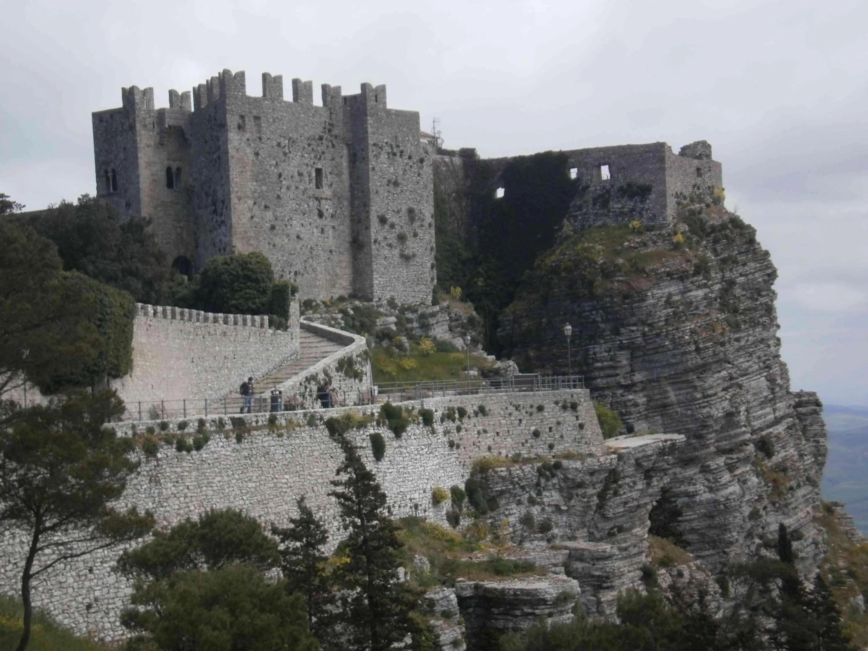 Area and facilities in History Hotel
