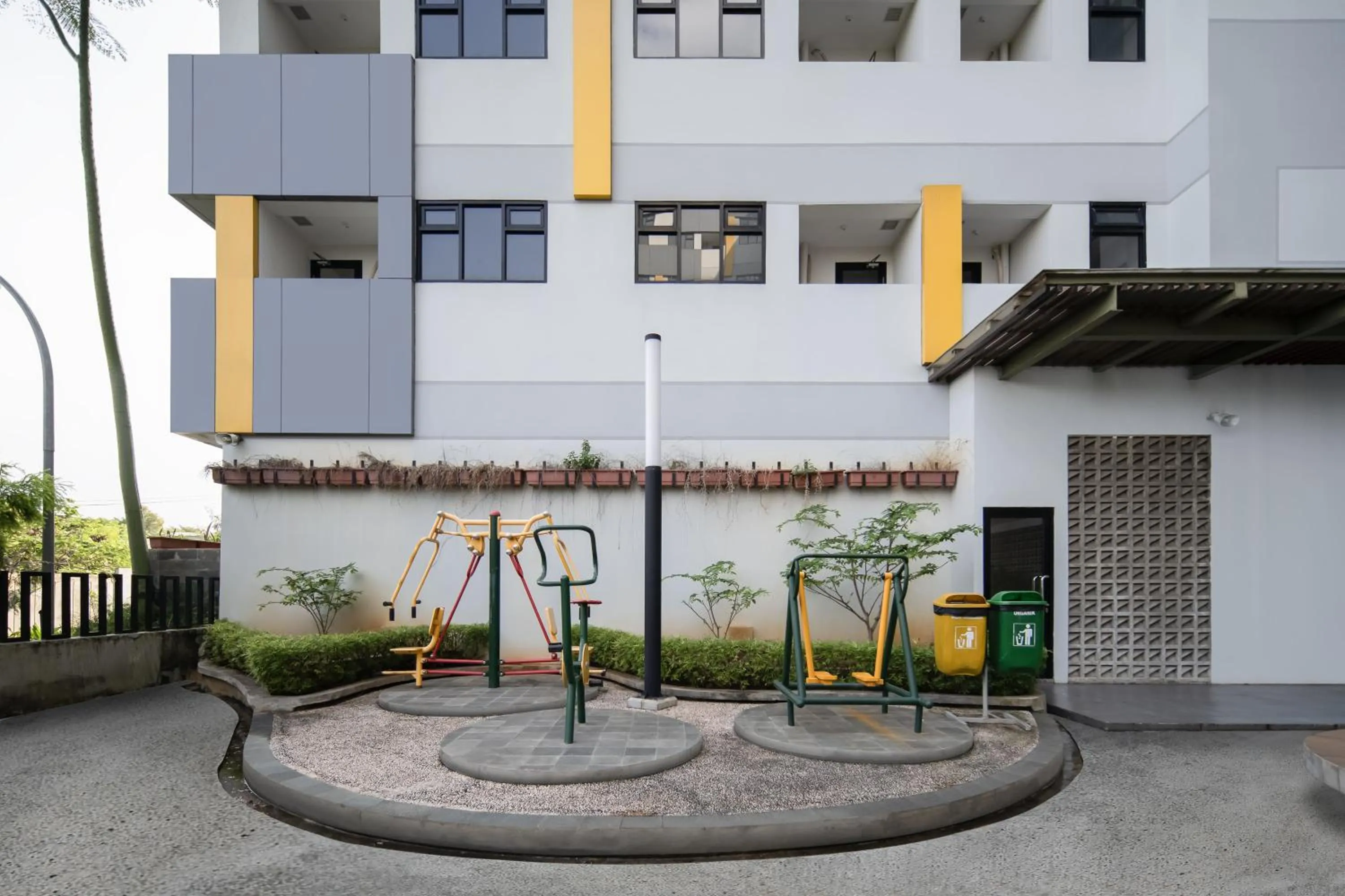 Children play ground in Cove Aspena Residence
