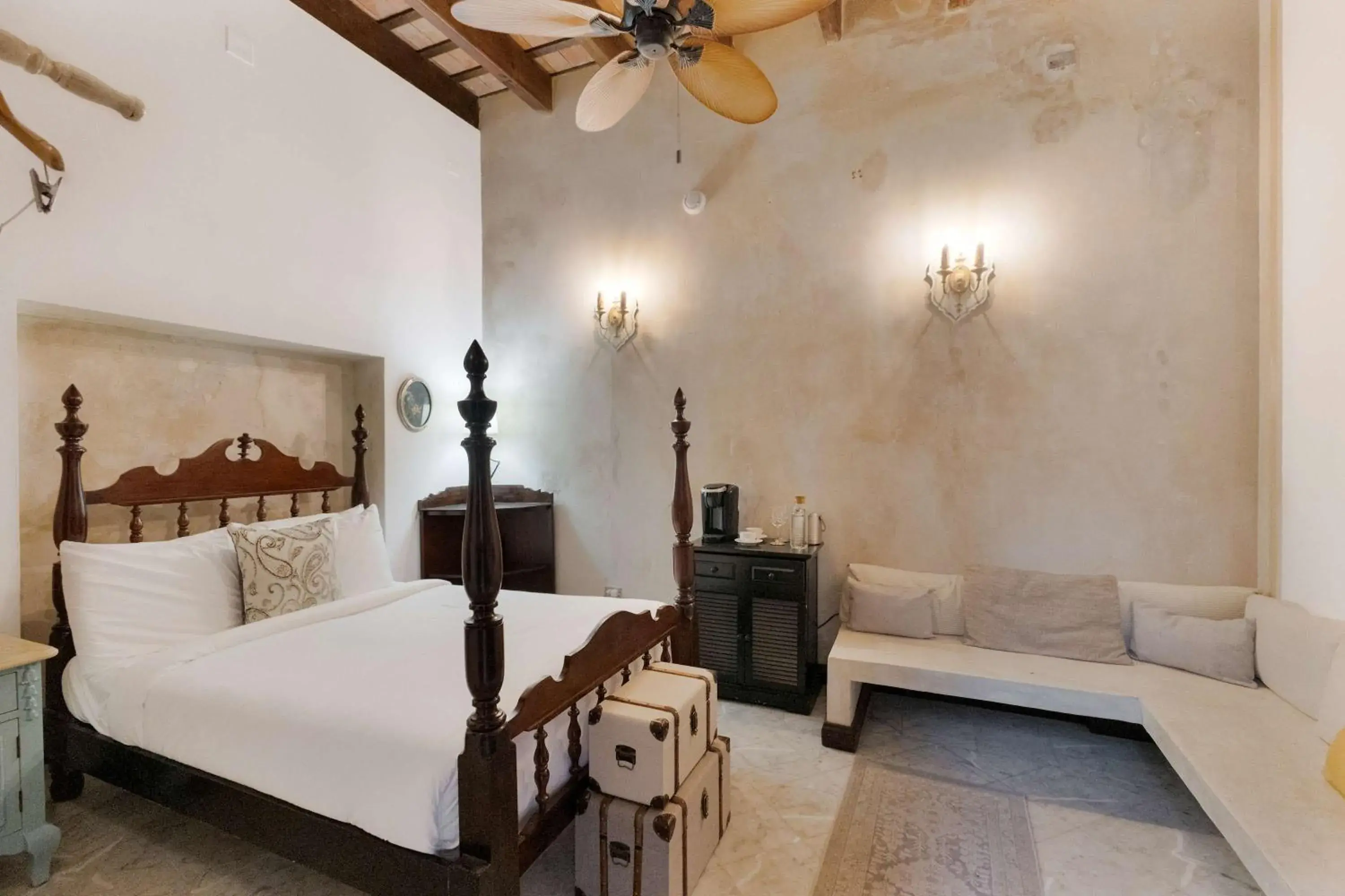 Double Room with Private Bathroom in Casa Lucienne Double Room with Private Bathroom in Casa Lucienne
