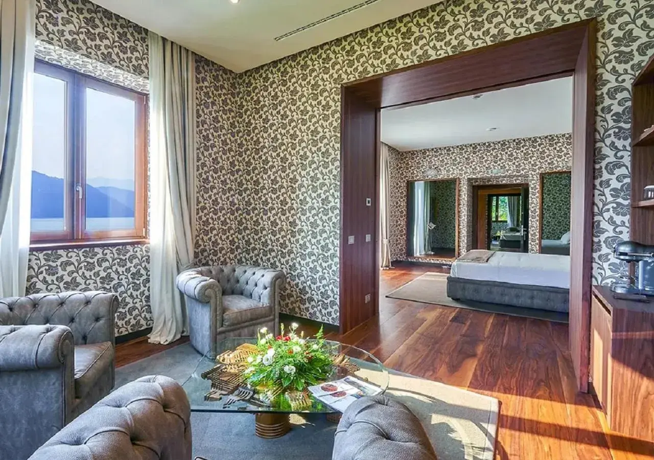 Living room in Villa Lario Resort Mandello Living room in Villa Lario Resort Mandello