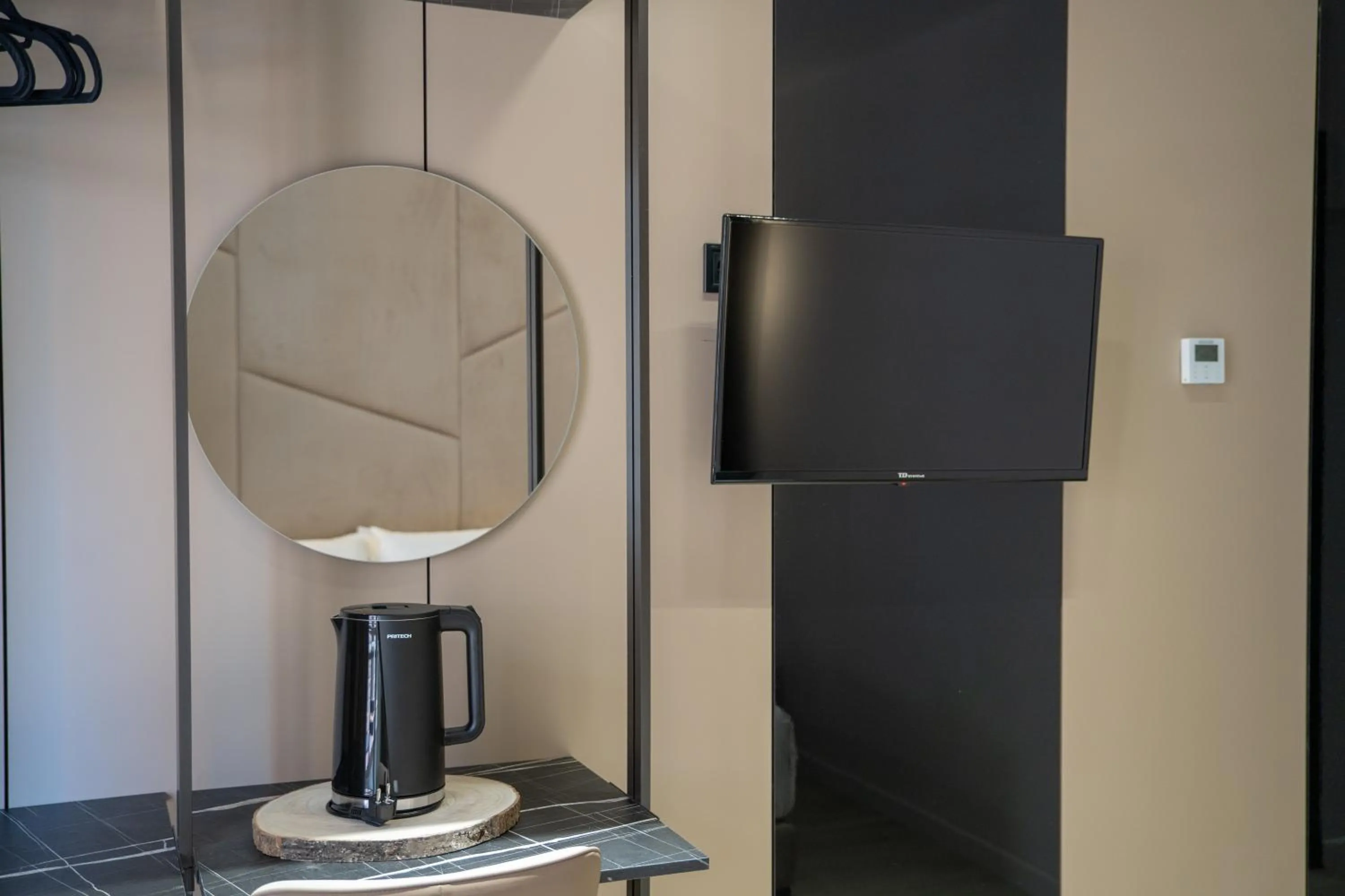 Bedroom in Hotel Mefolinkel Suits