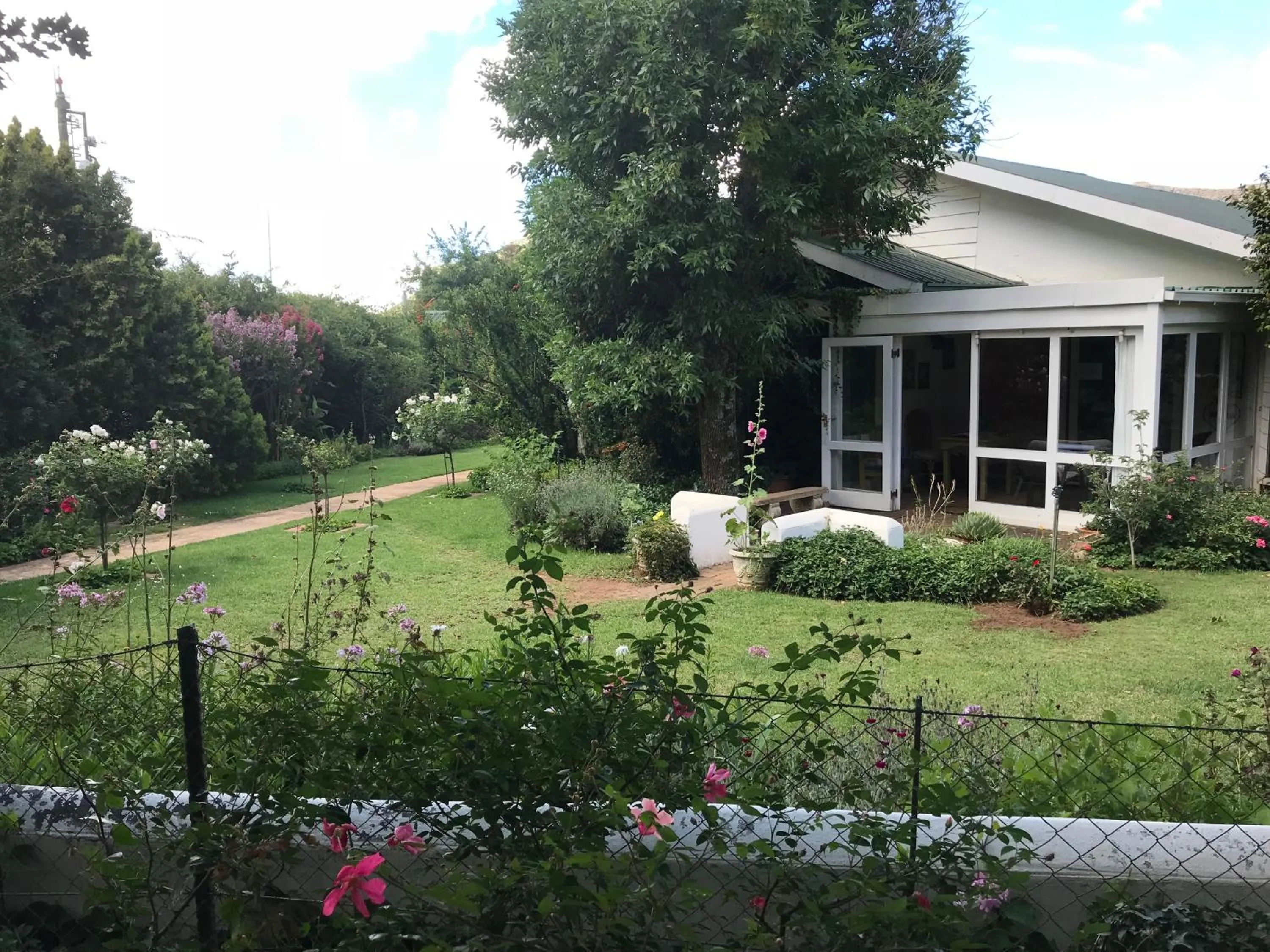 Facade/entrance in Rosewood Corner, Clarens