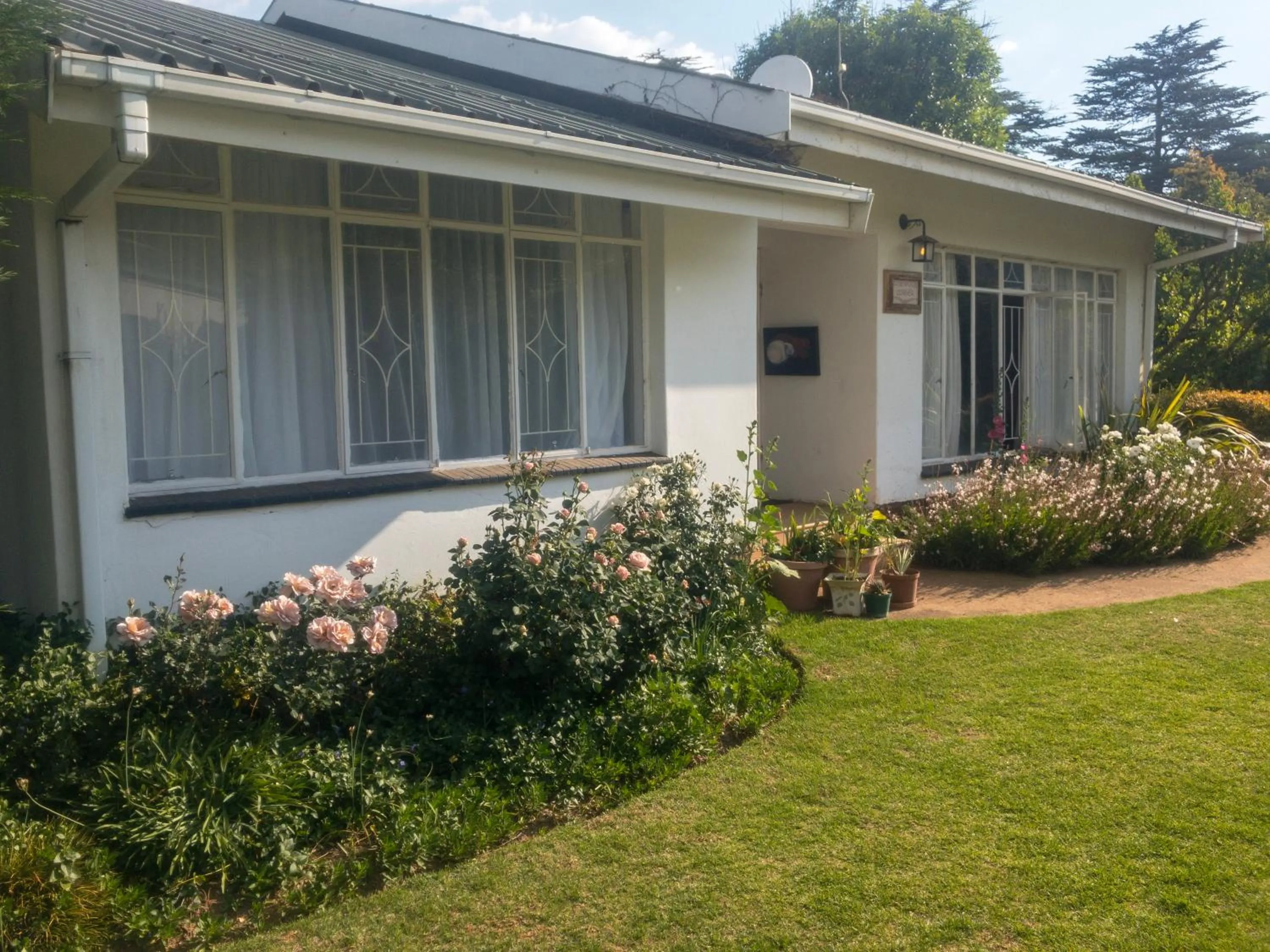 Property building in Rosewood Corner, Clarens
