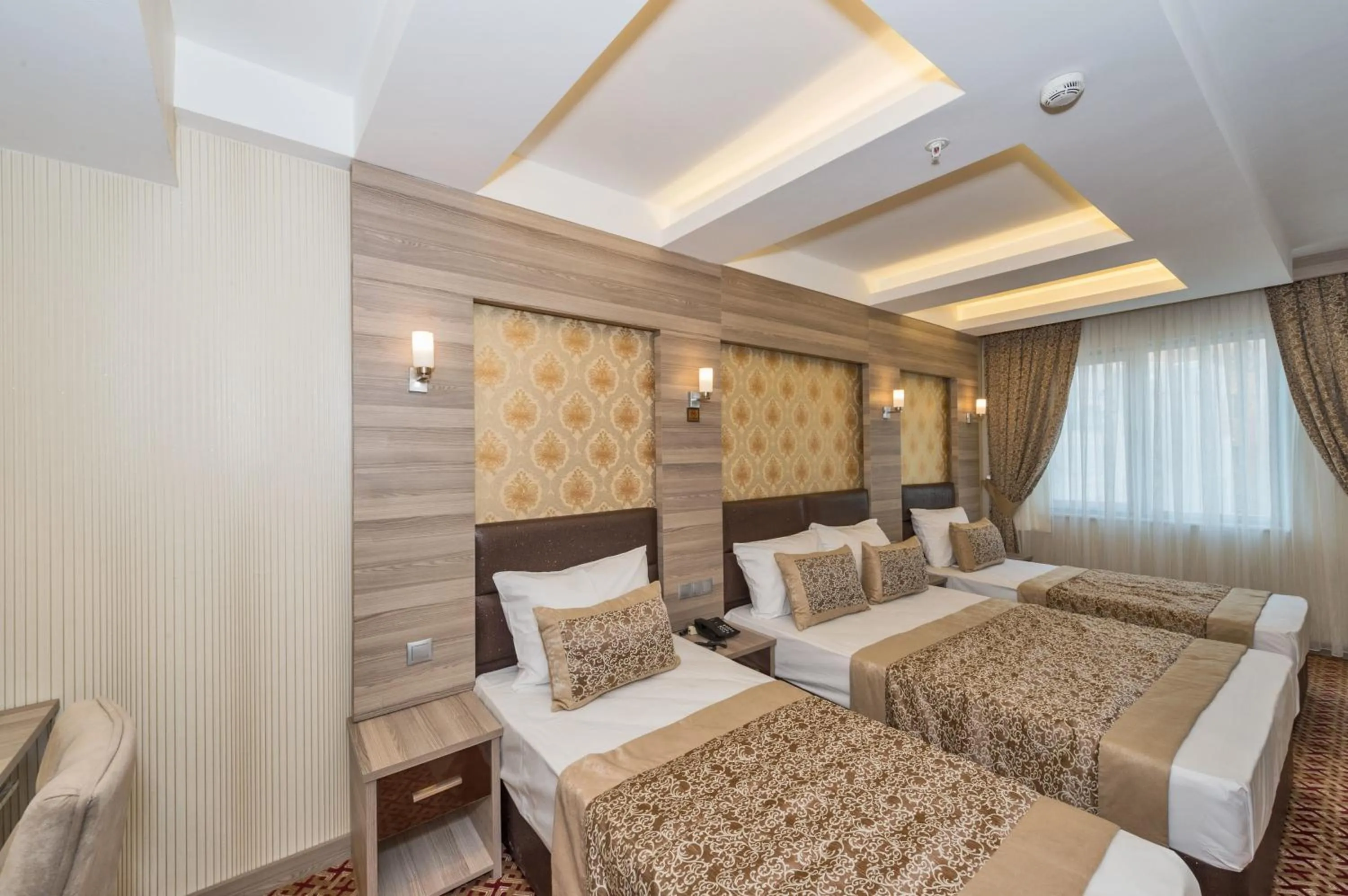 Photo of the whole room in Matiat Hotel Istanbul